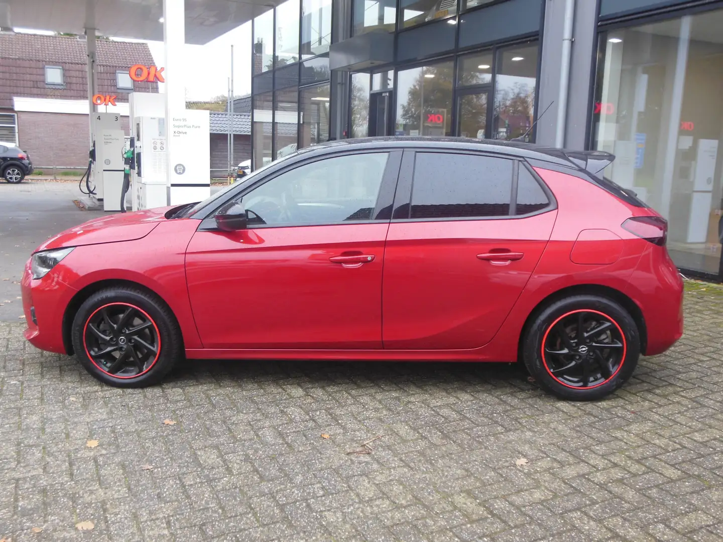 Opel Corsa 1.2 GS Line Automaat Staat in De Krim Rouge - 2