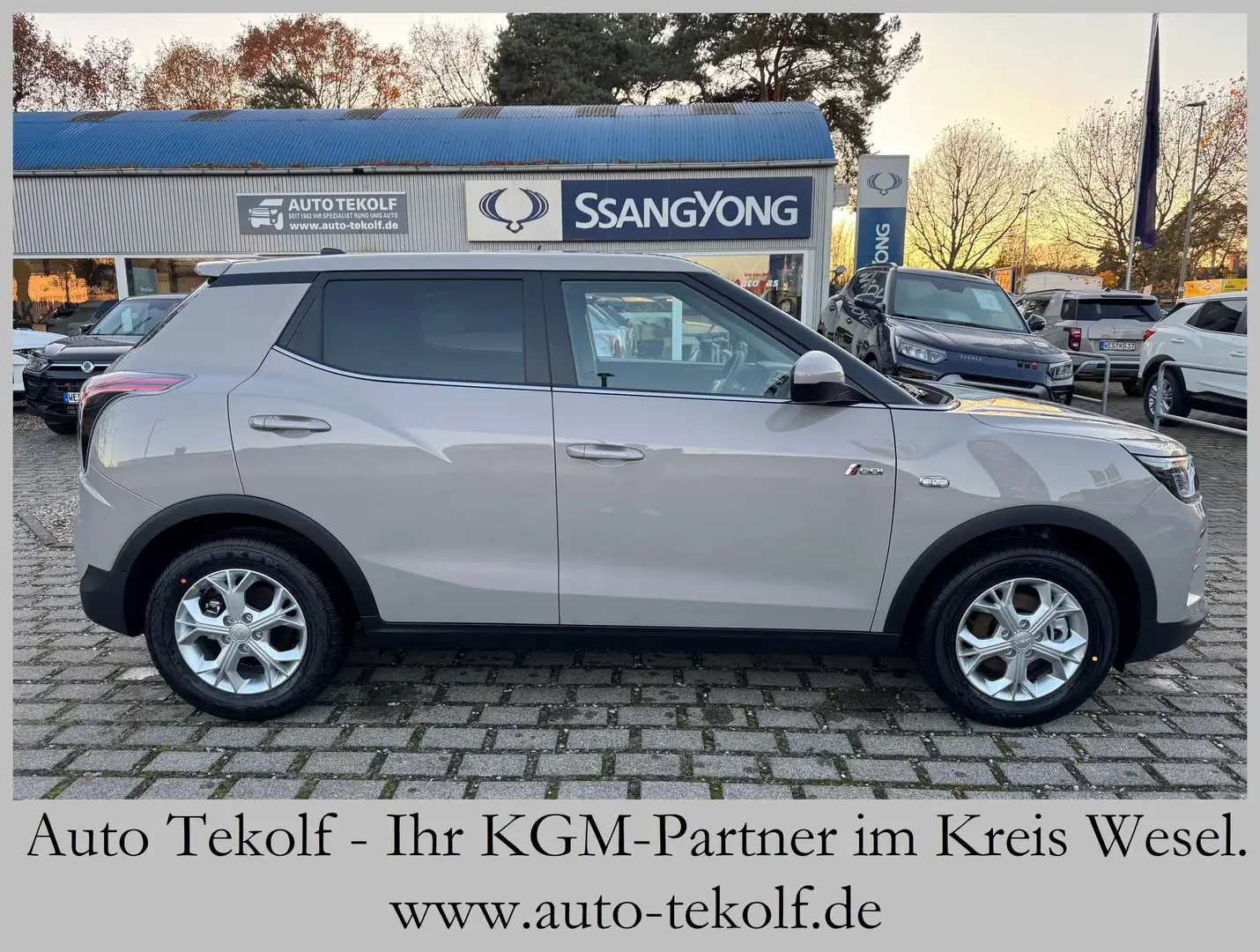 KGM Tivoli Sondermodell Essentiel. Bei uns sofort lieferbar. Beige - 1
