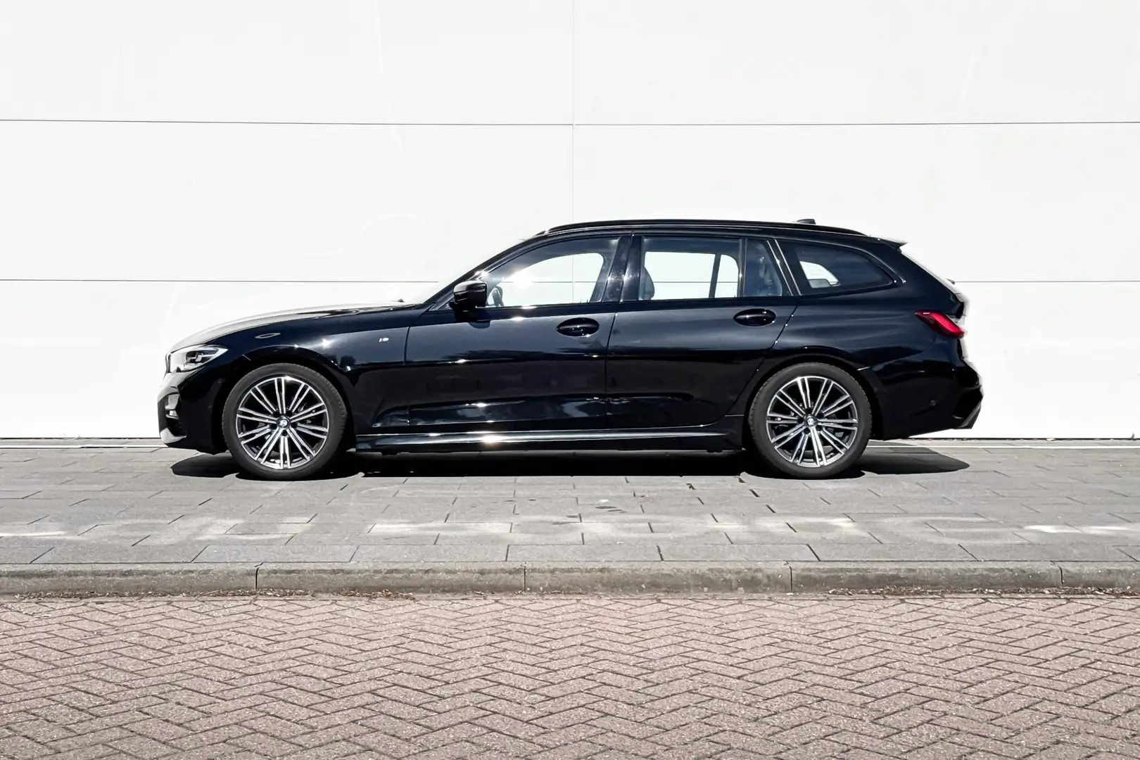 BMW 318 3 Serie Touring 318i Noir - 2