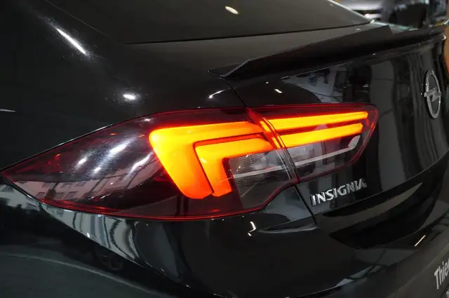 Opel Insignia view 11