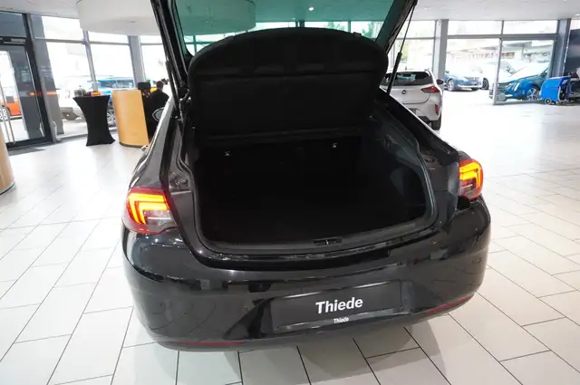 Opel Insignia view 13
