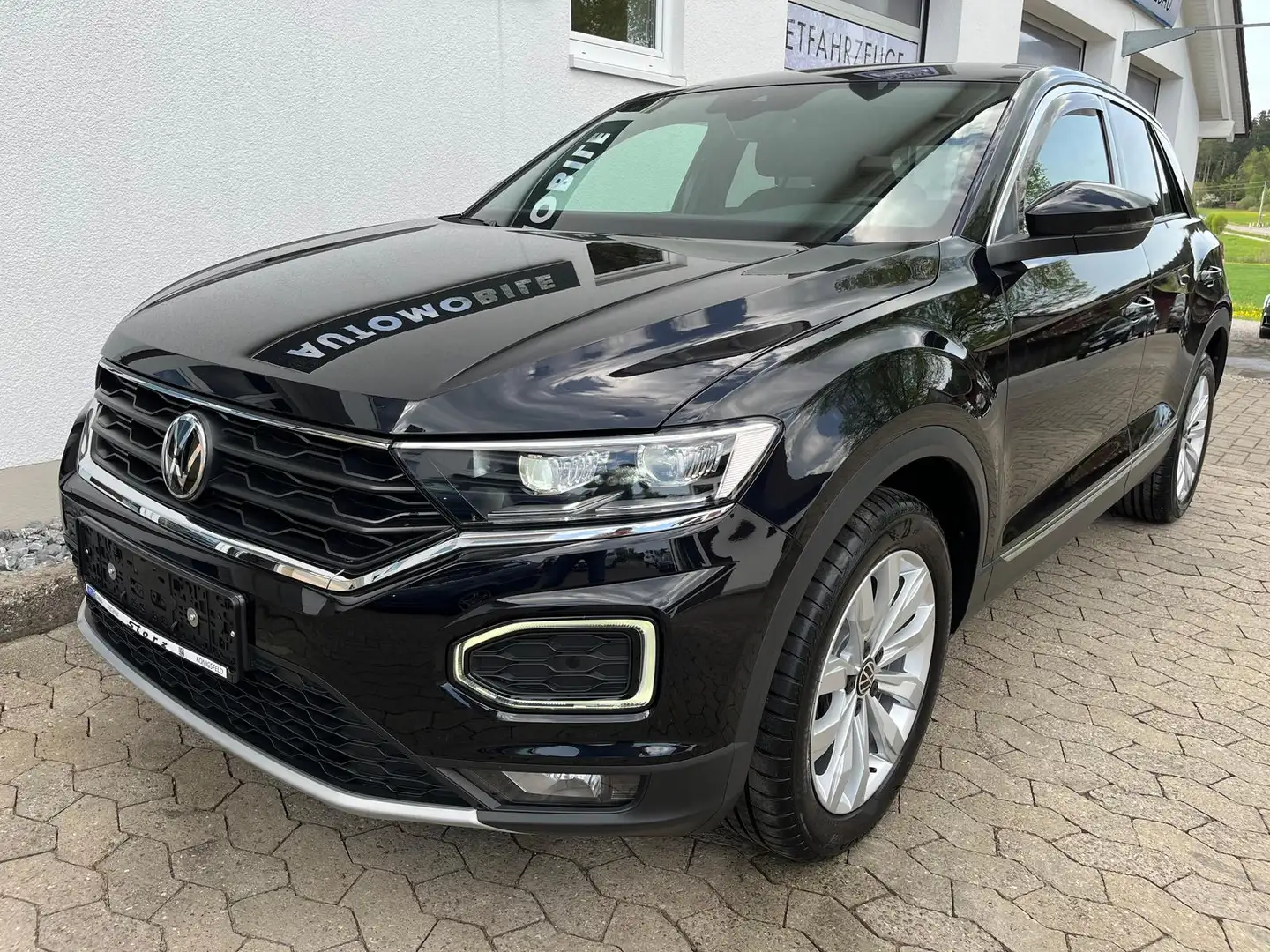 Volkswagen T-Roc Sport 1.5 TSI DSG LED NAVI PDC SHZ AHK Noir - 2