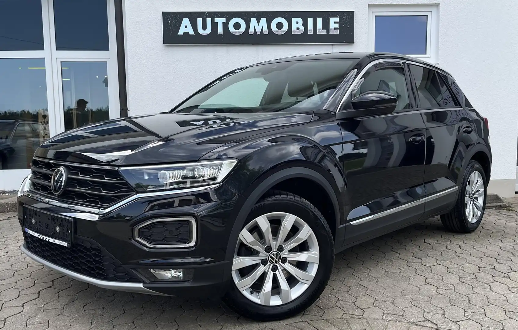 Volkswagen T-Roc Sport 1.5 TSI DSG LED NAVI PDC SHZ AHK Noir - 1