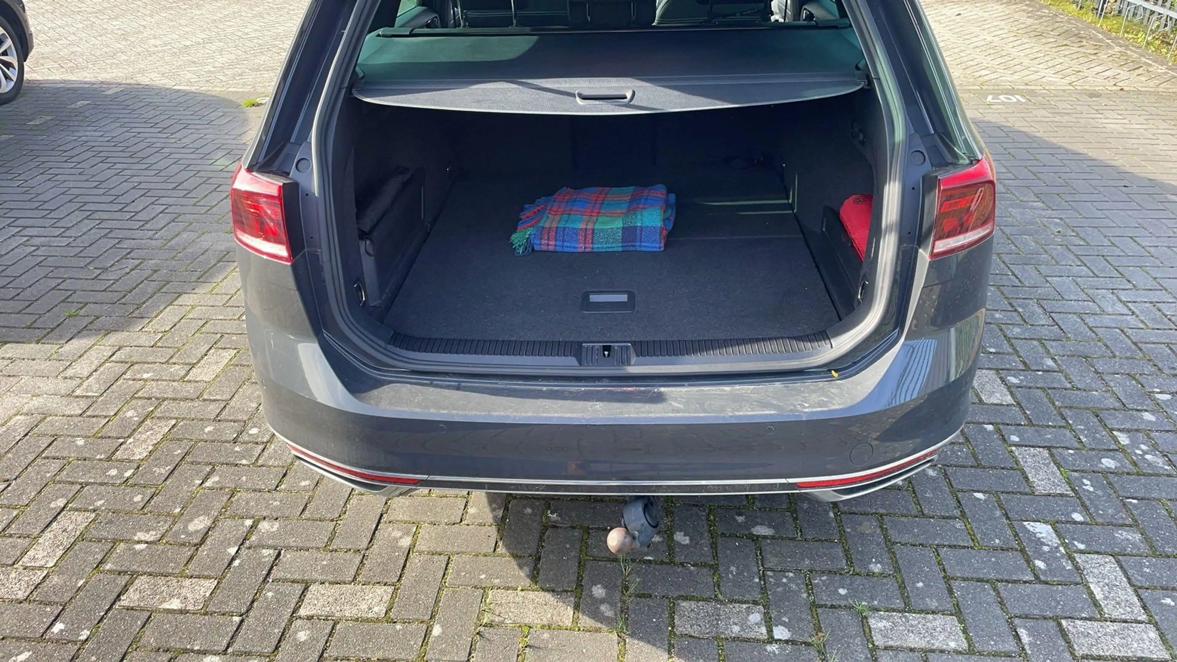 Volkswagen Passat Variant 1.4 TSI PHEV GTE Business pano — photo 3