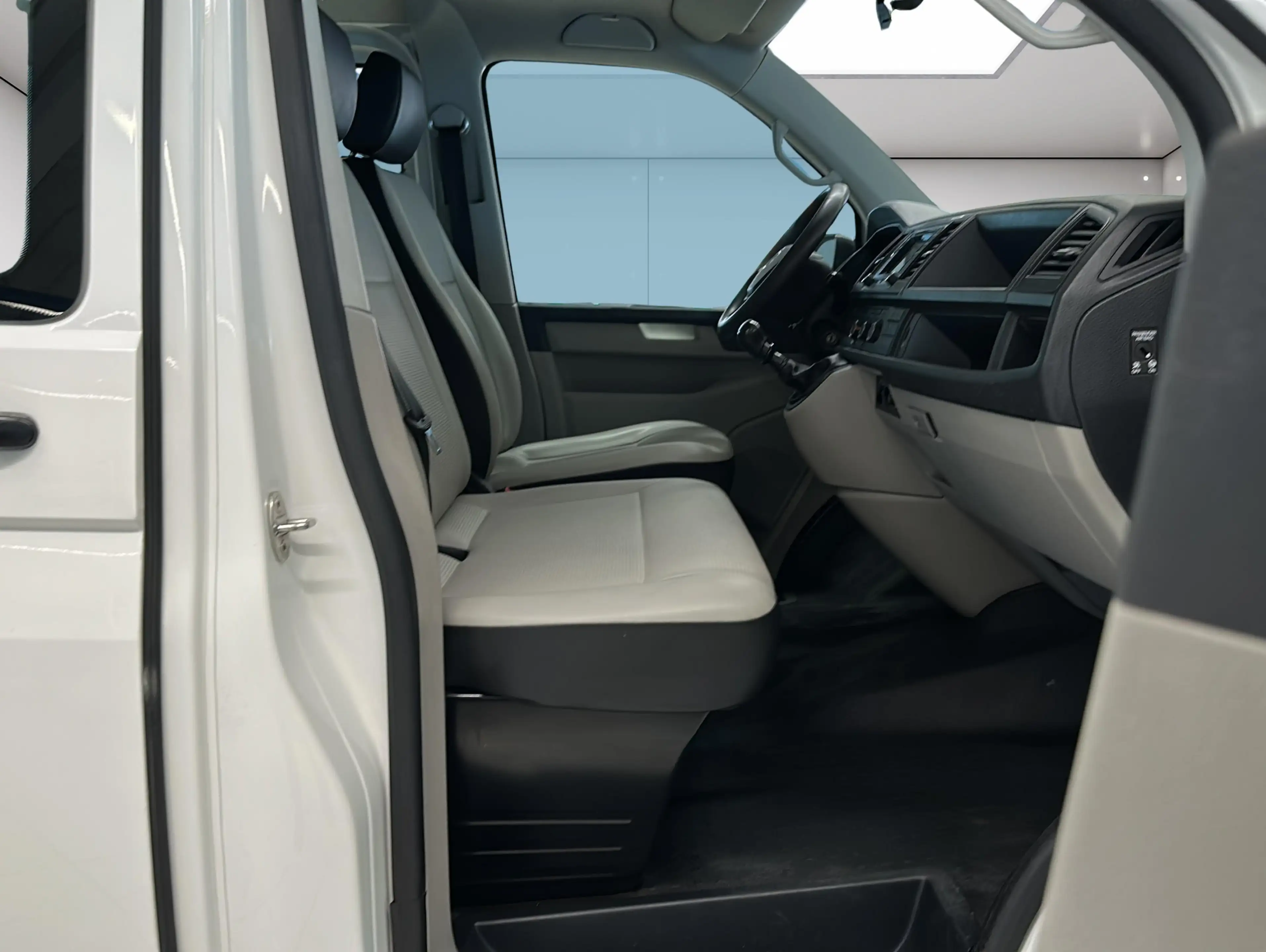 Volkswagen Transporter 2.0 TDI Kombi EcoProfi|Klima|AHK|6-S — photo 13
