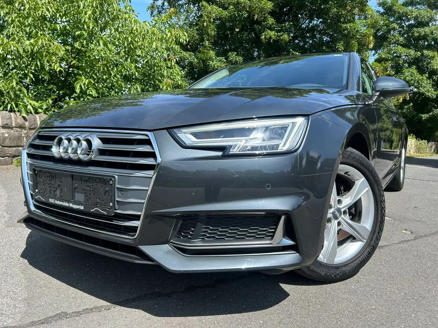 Audi A4 Lim. 35 TFSI sport Navi/LED/R-Kamera/1.Hand Grijs - 2