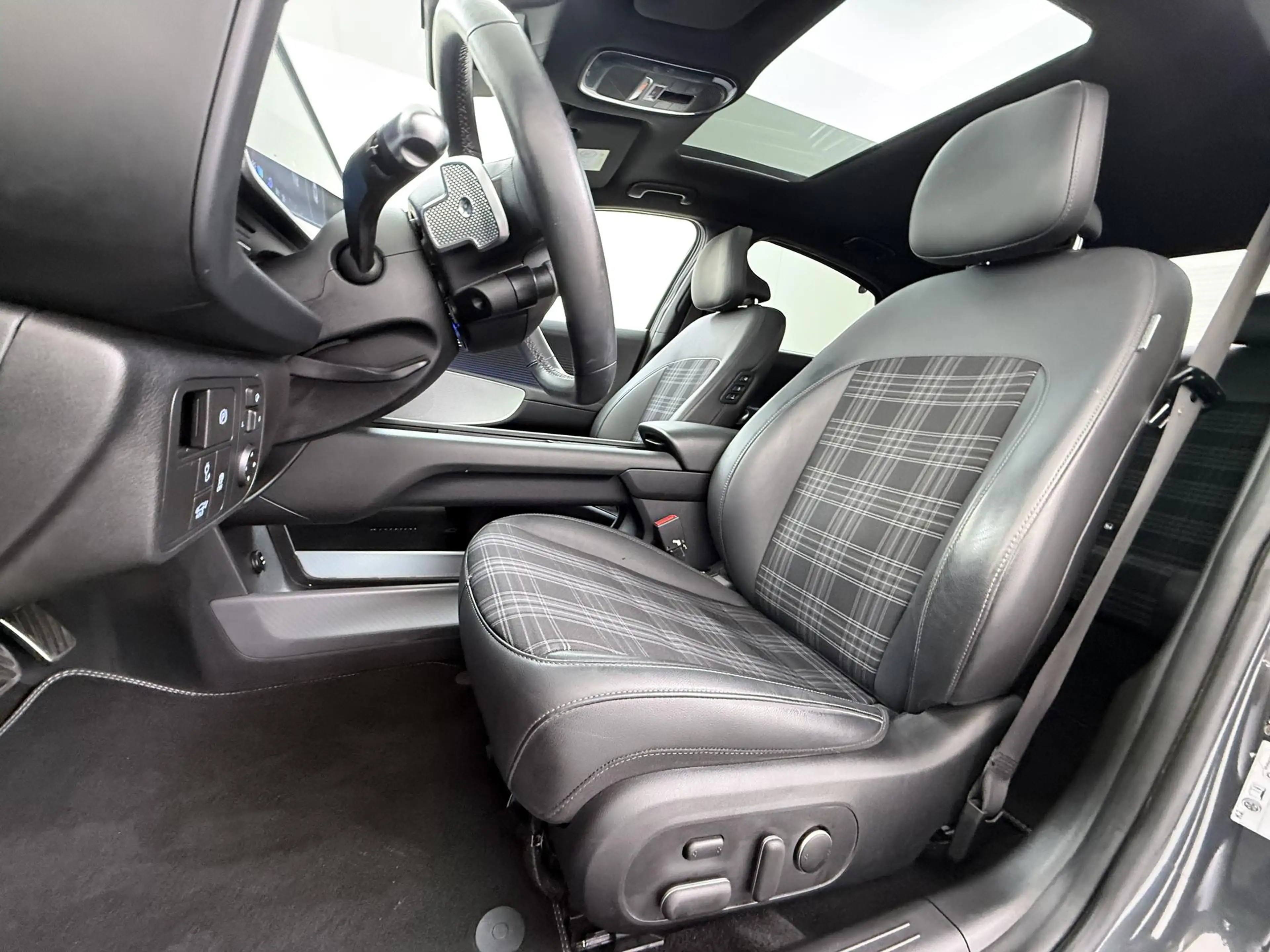 Hyundai IONIQ 6 First Edition AWD 77.4 kWh SOH 100% | PANO | STOEL — photo 19