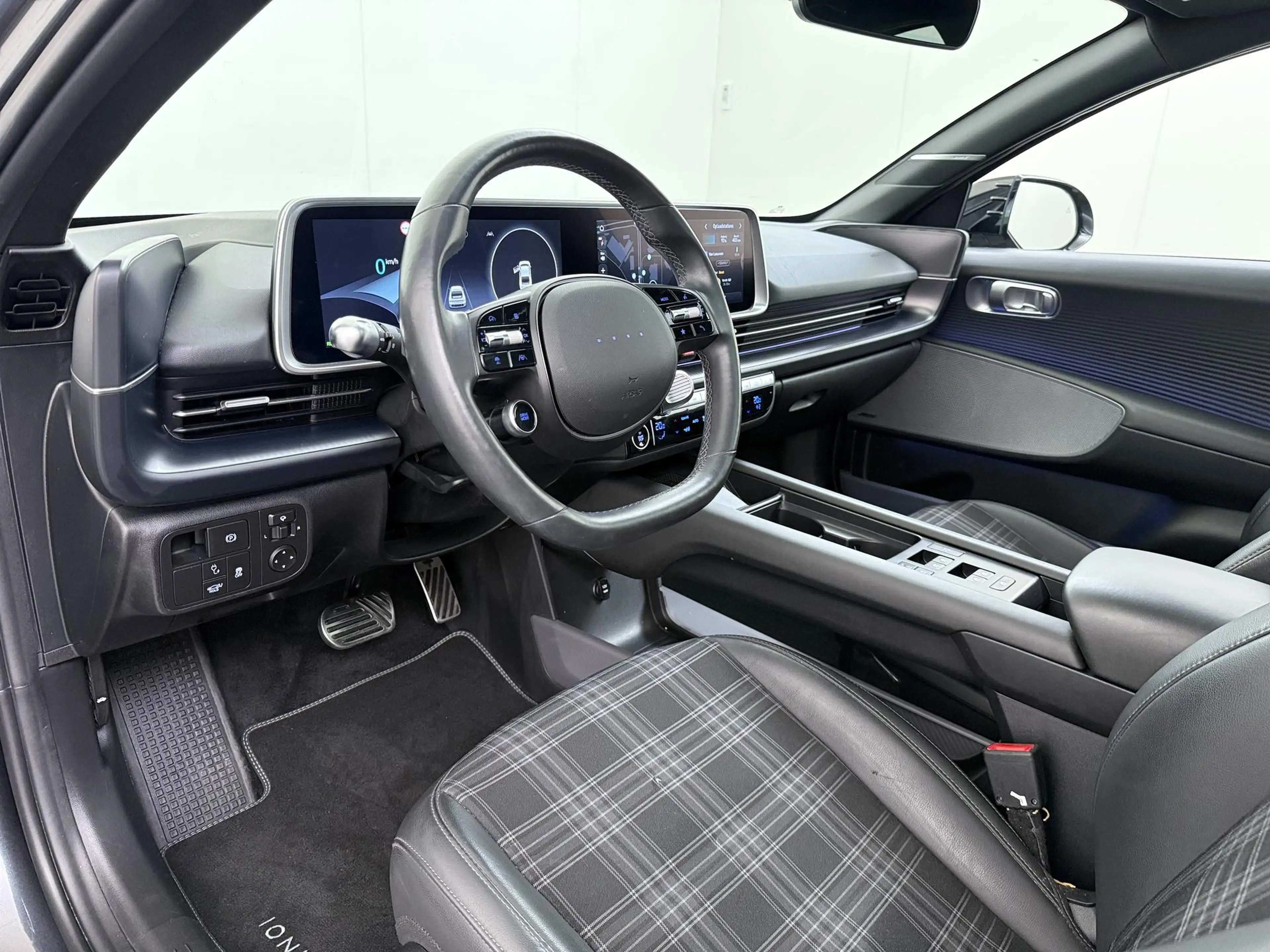 Hyundai IONIQ 6 First Edition AWD 77.4 kWh SOH 100% | PANO | STOEL — photo 18