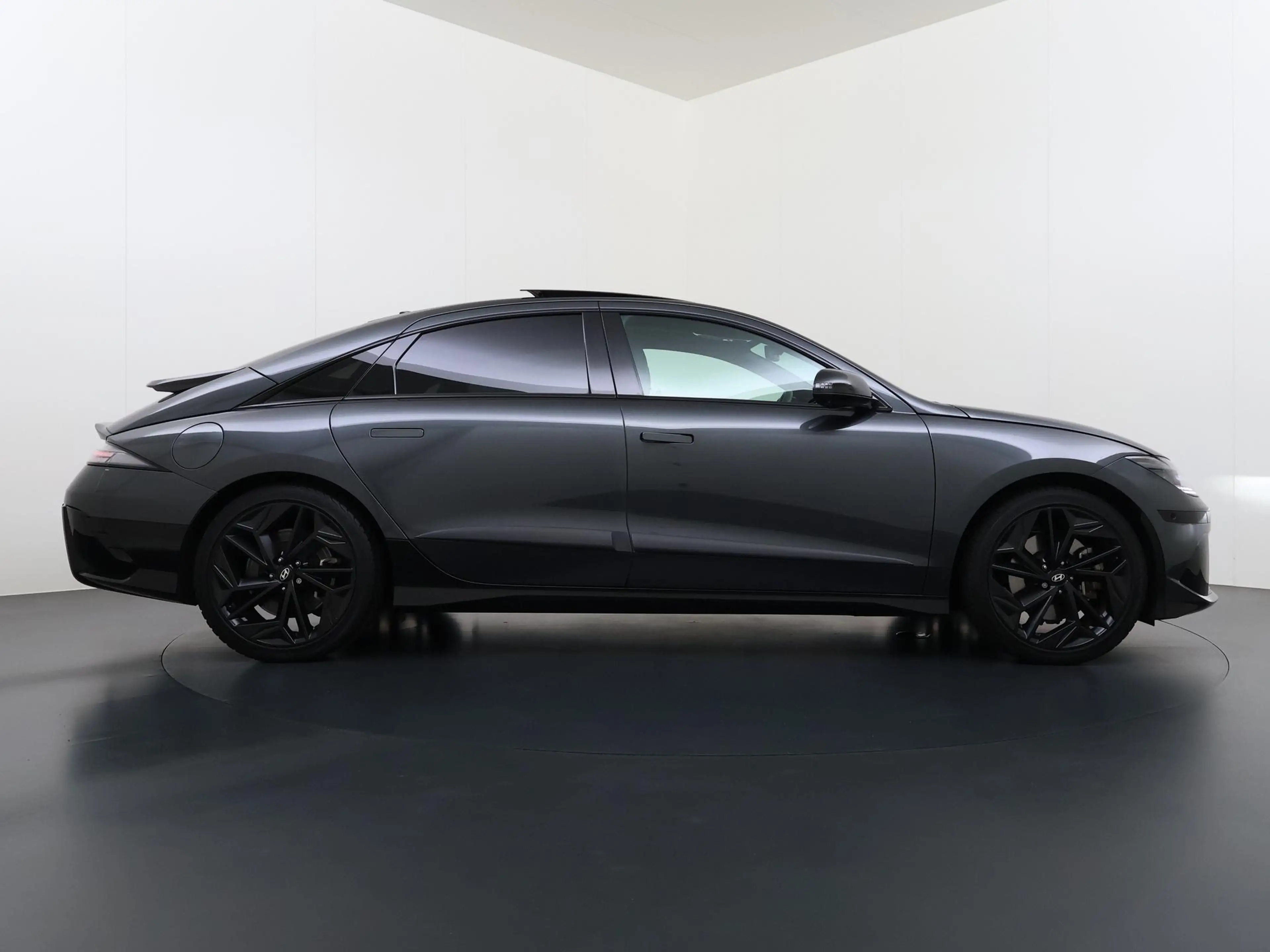 Hyundai IONIQ 6 First Edition AWD 77.4 kWh SOH 100% | PANO | STOEL — photo 9