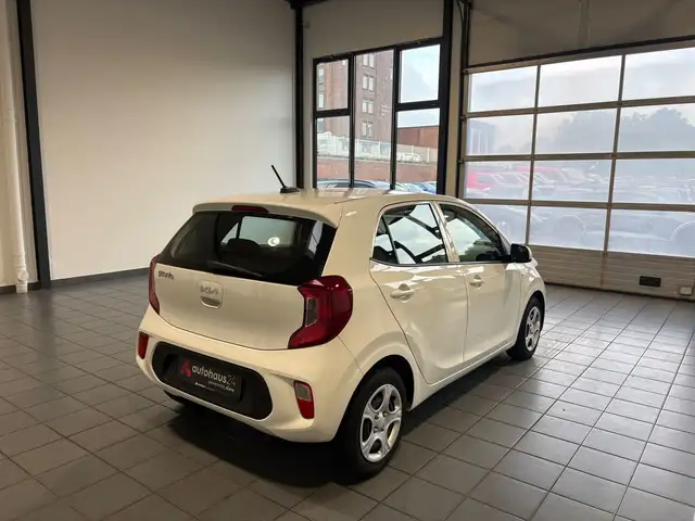 Kia Picanto view 5