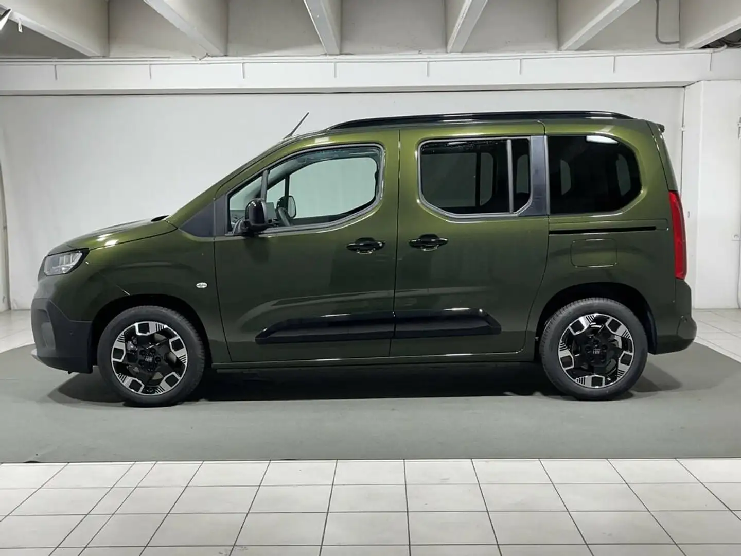 Fiat Doblo Passo Corto 1.5 d Doblo 130cv auto Verde - 2