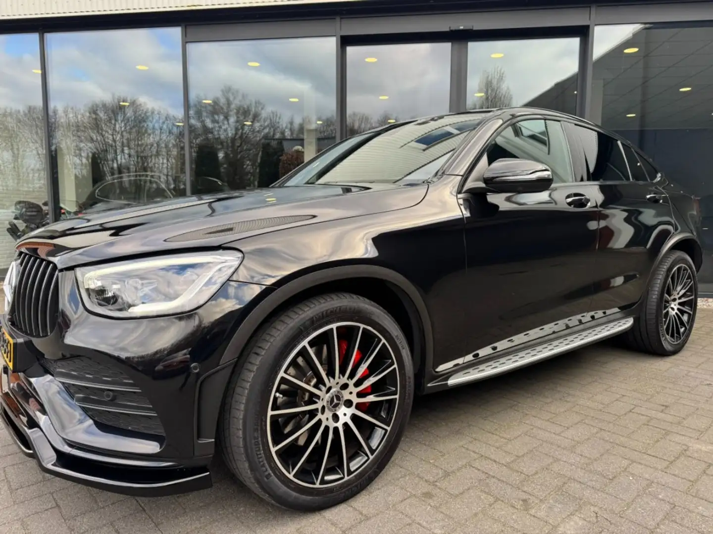 Mercedes-Benz 200 AMG-Line Facelift!,Schuifdak,LED,Burmester,Lee Negru - 2