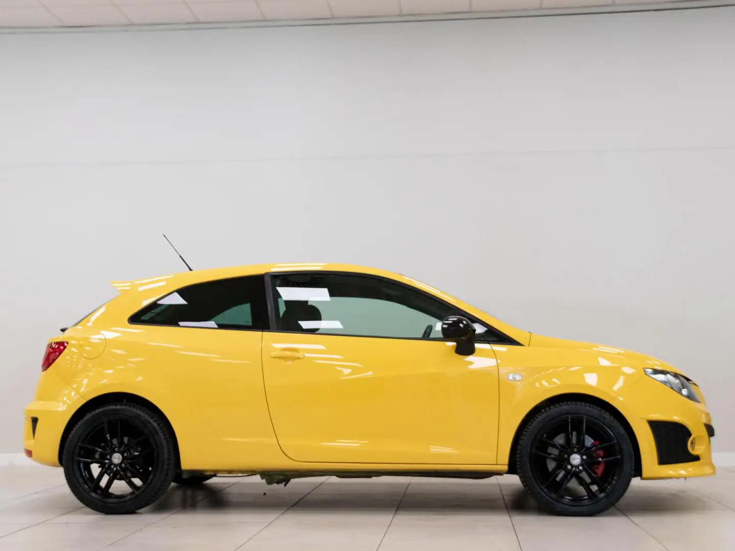 SEAT Ibiza SC 1.4 TSI Cupra DSG Amarillo - 2