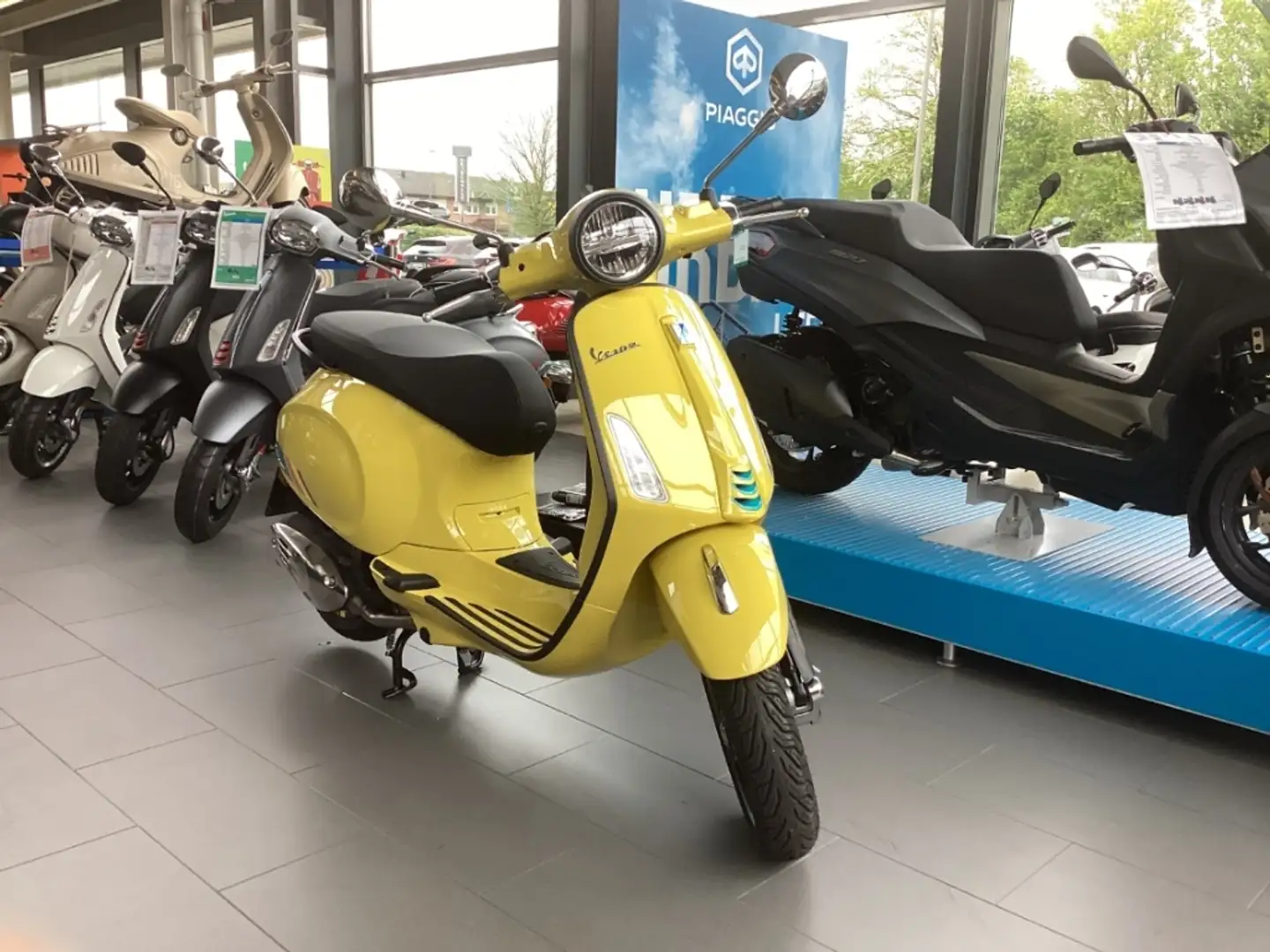 Vespa Primavera 50 S Giallo Vorführfahrzeug Gelb - 2