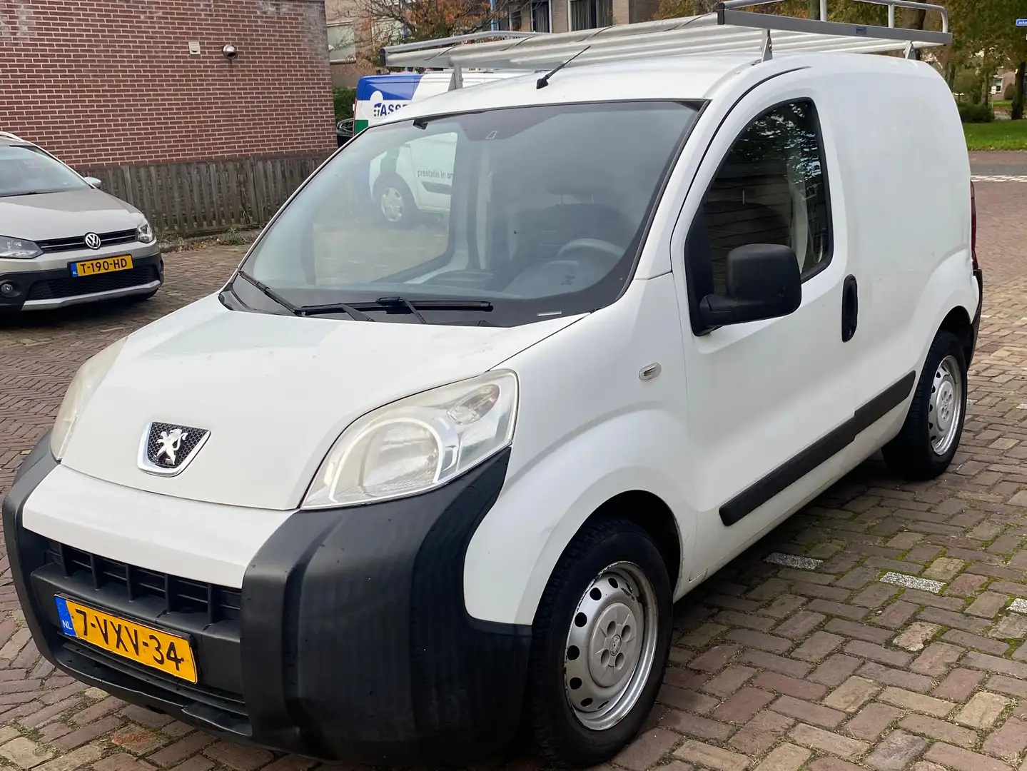 Peugeot Bipper Bipper 1.3 HDi XR Profit +, grijs kenteken Bílá - 1