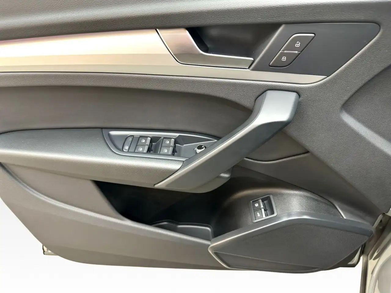 Audi Q5 Sportback 55 TFSI e quattro S tronic S line AHK..., миниатюра 15