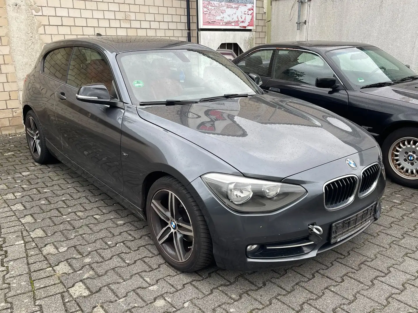 BMW 116 Baureihe 1 Lim. 3-trg. 116 d Gris - 2