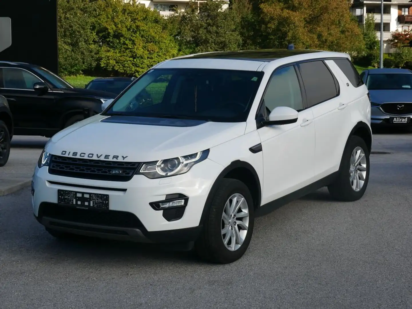 Land Rover Discovery Sport 2,0 TD4 4WD SE Aut. Weiß - 2