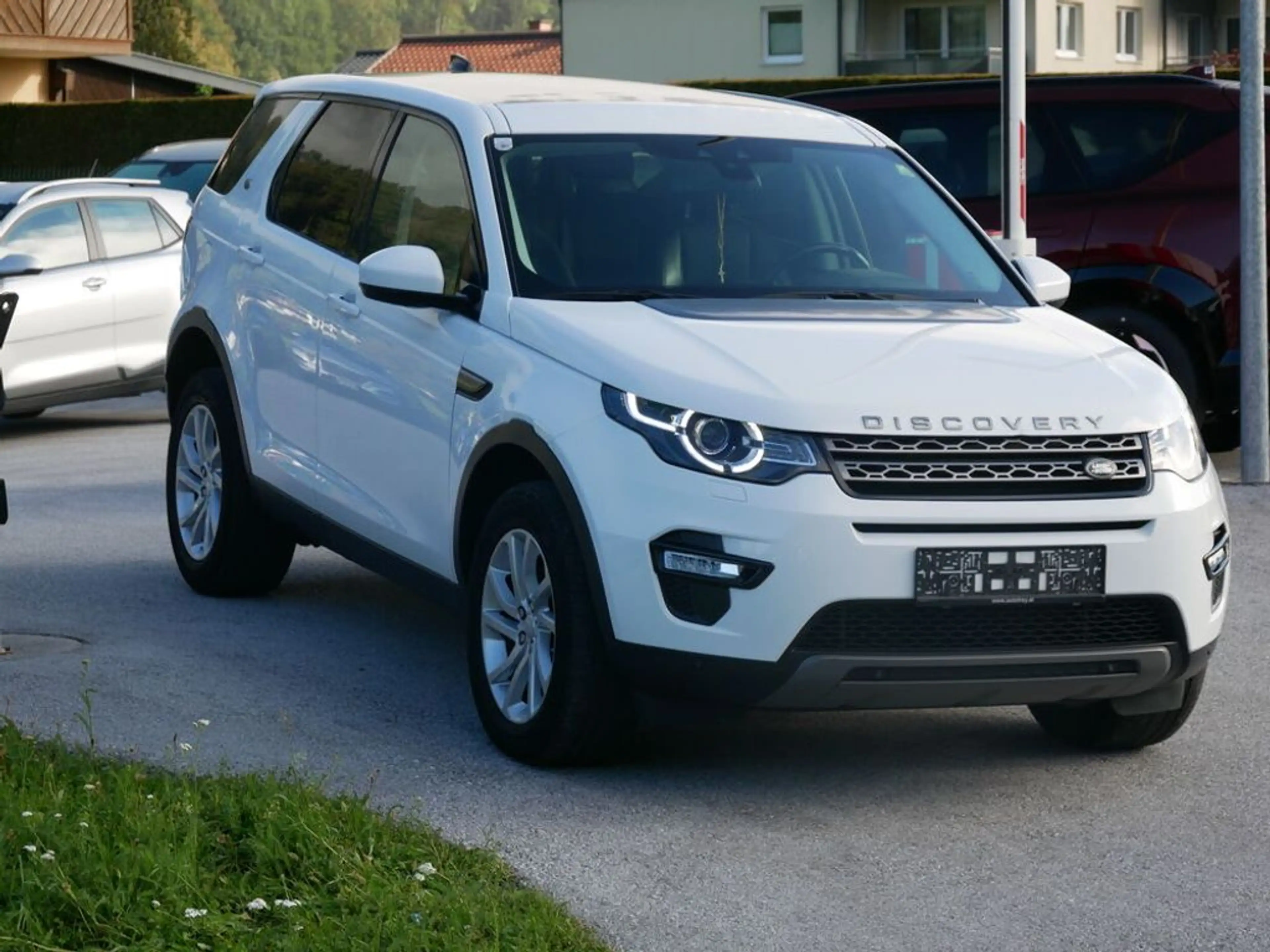 Land Rover Discovery Sport 2,0 TD4 4WD SE Aut. — photo 3