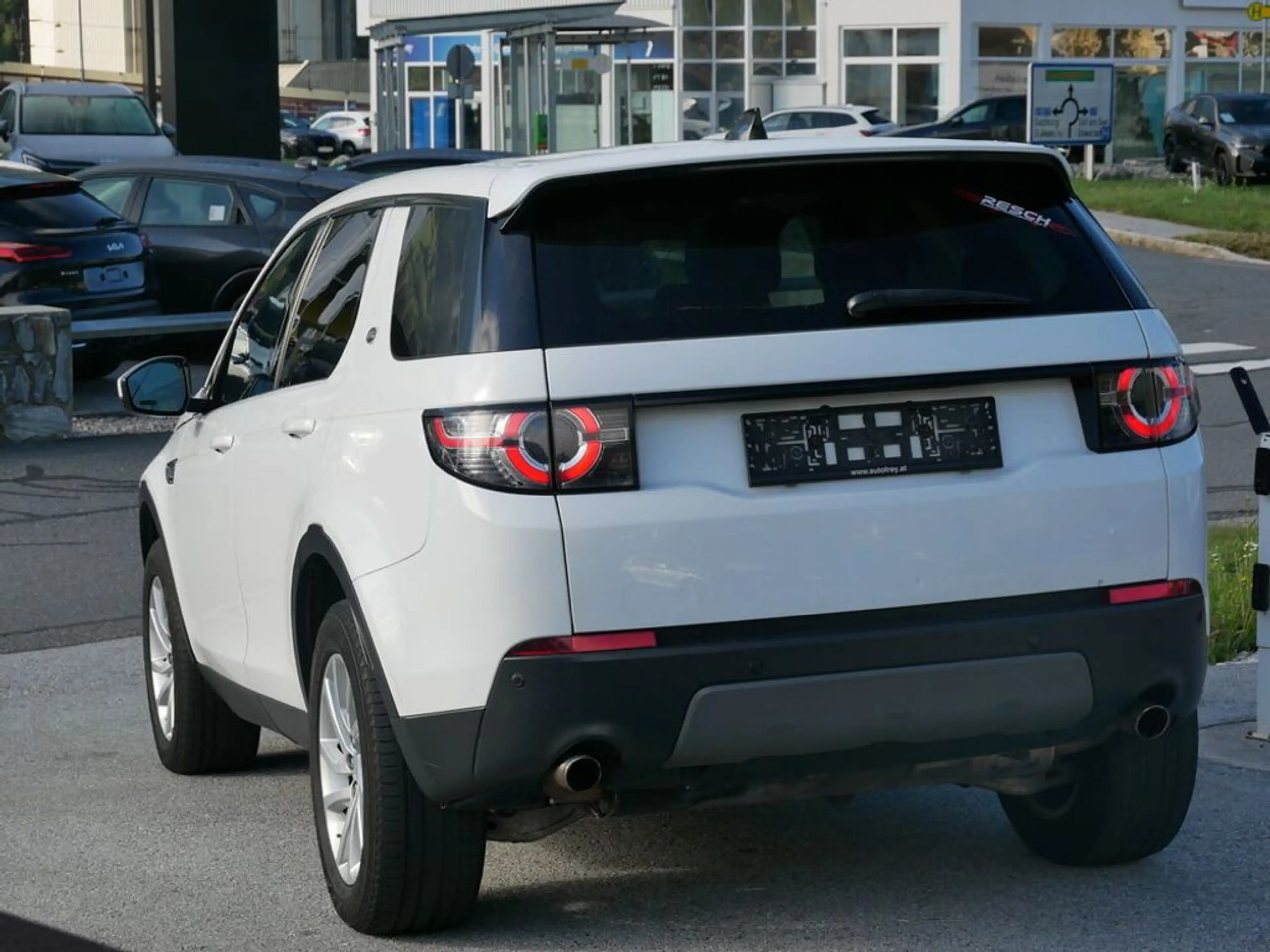 Land Rover Discovery Sport 2,0 TD4 4WD SE Aut. — photo 6