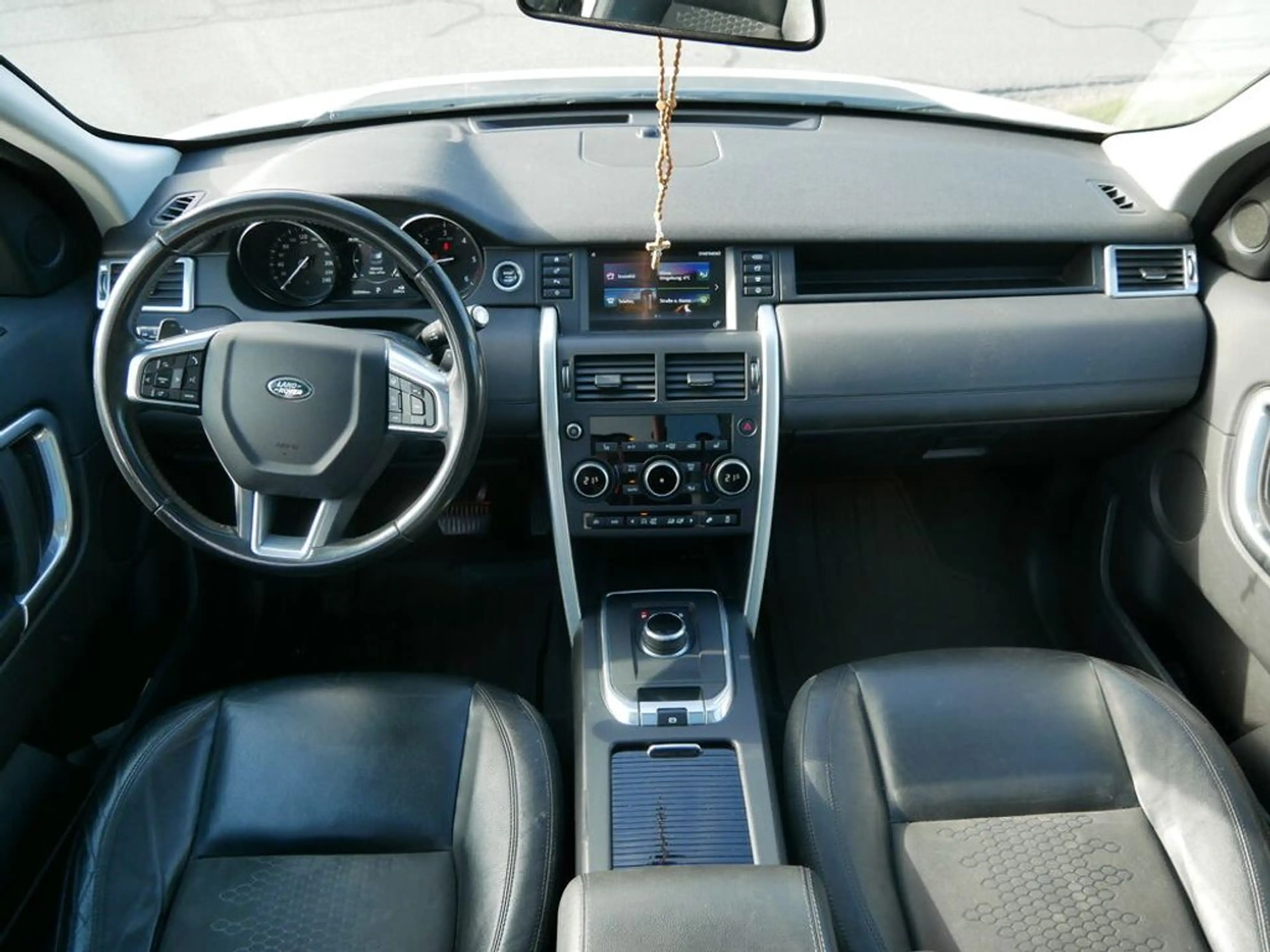Land Rover Discovery Sport 2,0 TD4 4WD SE Aut. — photo 13