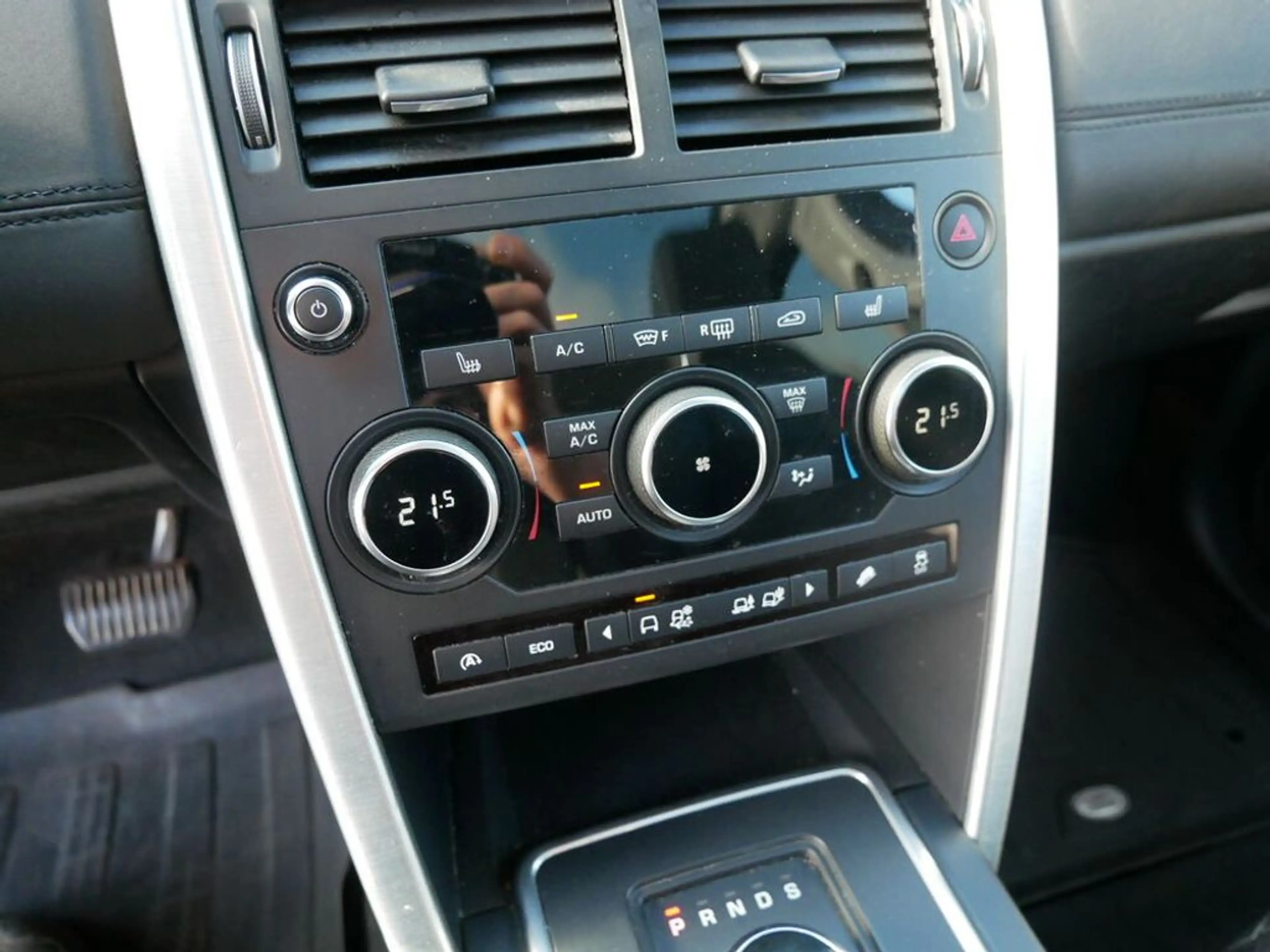 Land Rover Discovery Sport 2,0 TD4 4WD SE Aut. — photo 15
