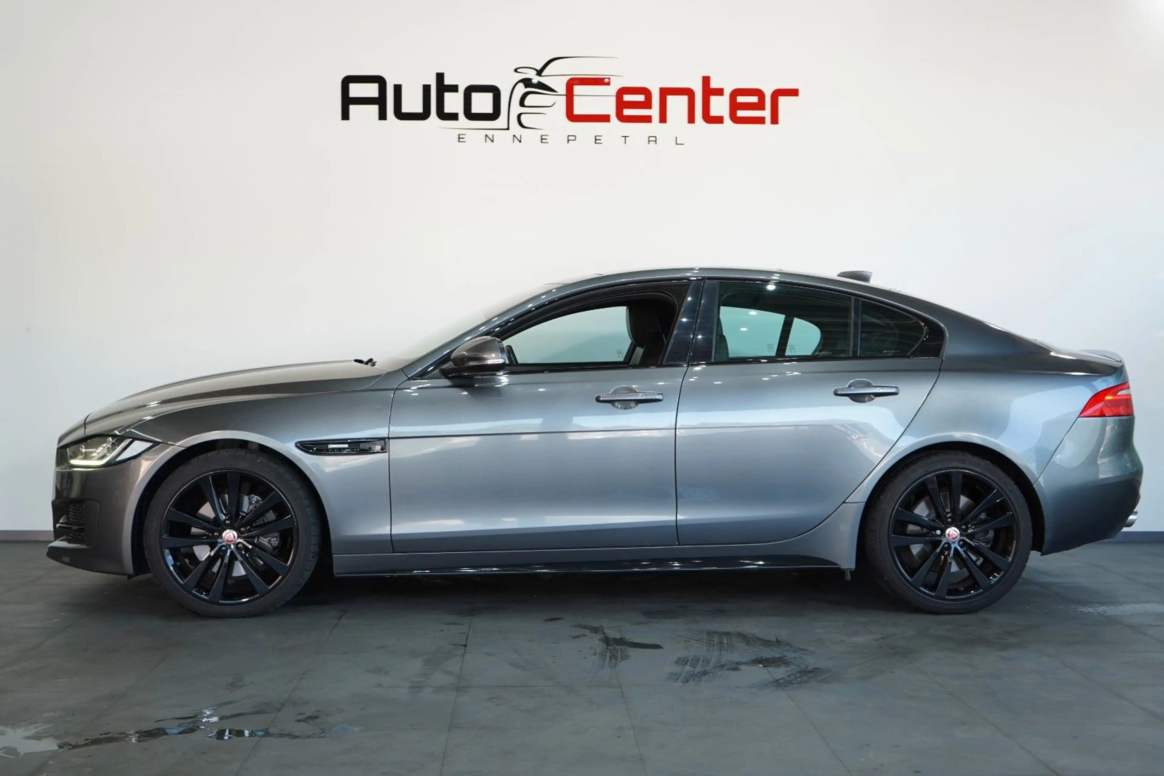 Jaguar XE R-Sport AWD*Meridian*TOTW*KAM*PANO* — photo 4