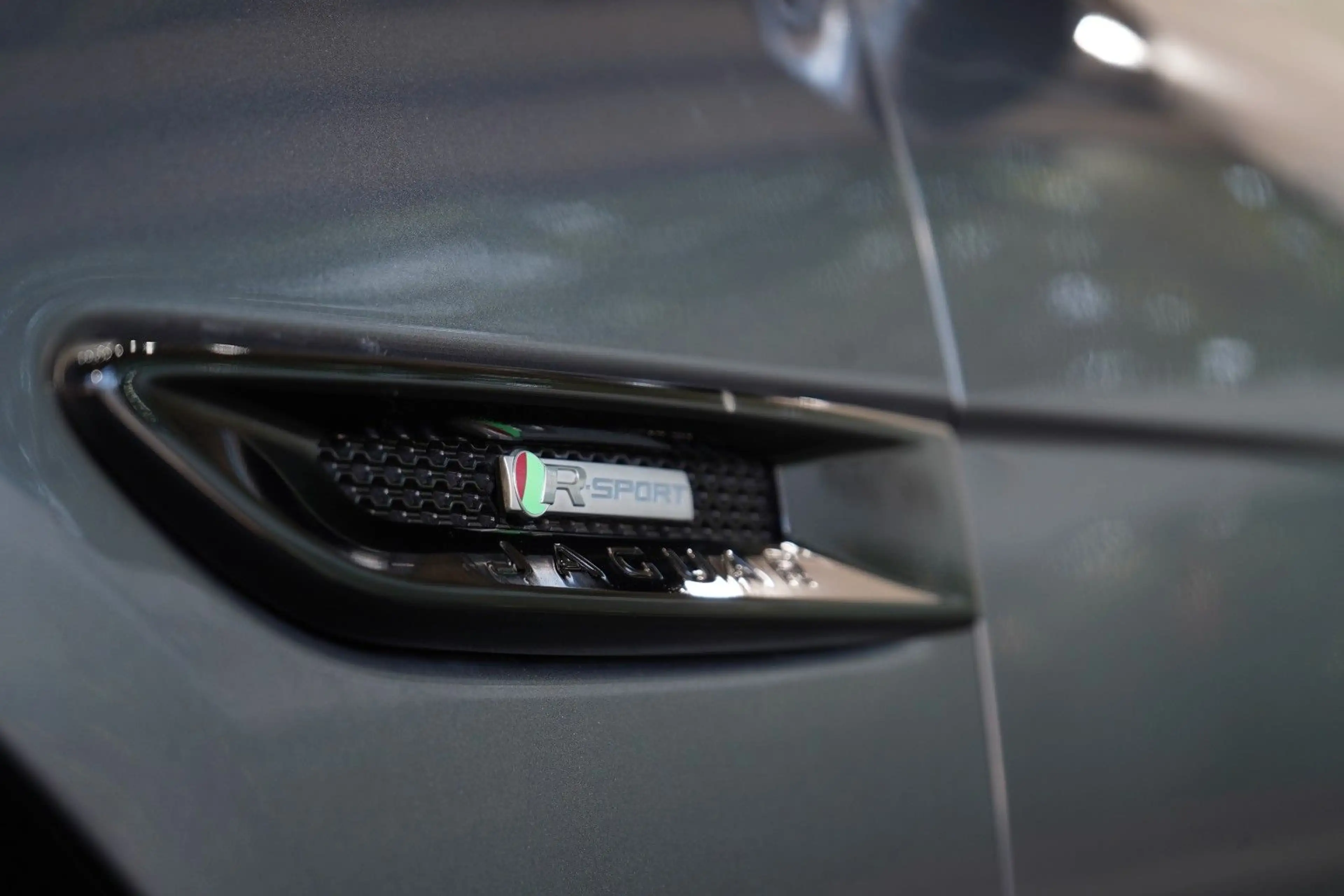 Jaguar XE R-Sport AWD*Meridian*TOTW*KAM*PANO* — photo 7