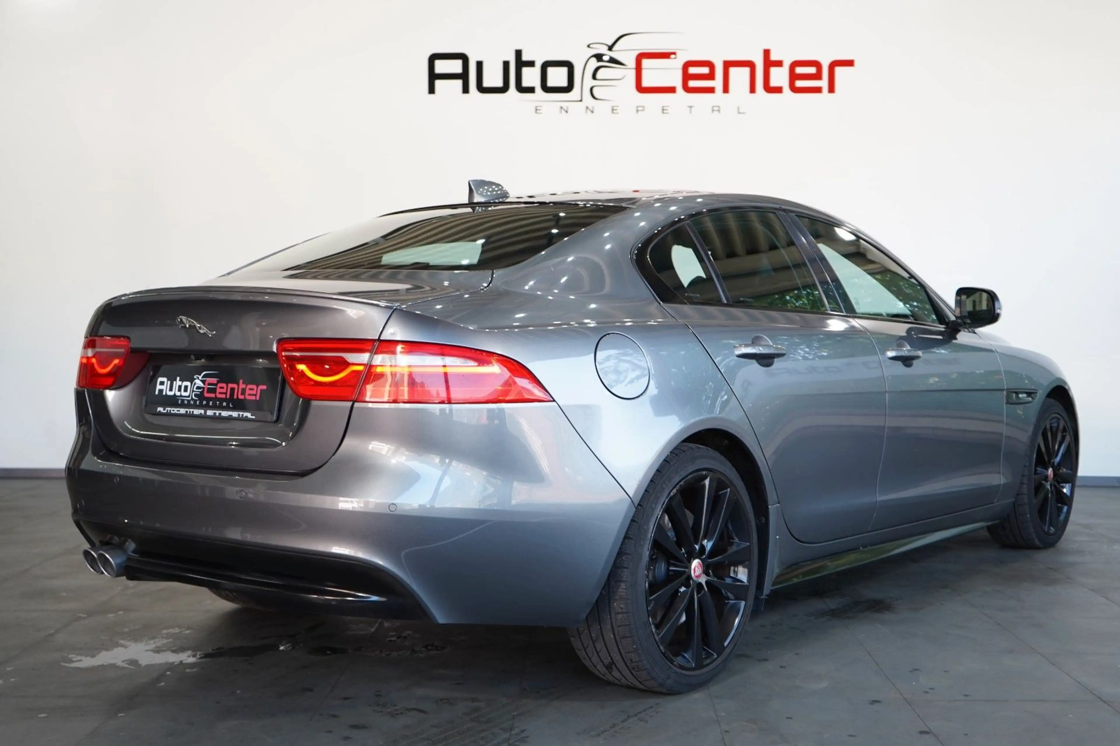 Jaguar XE R-Sport AWD*Meridian*TOTW*KAM*PANO* — photo 5