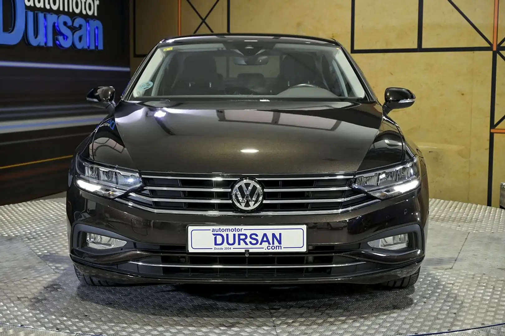 Volkswagen Passat 1.6TDI Executive DSG7 - 2
