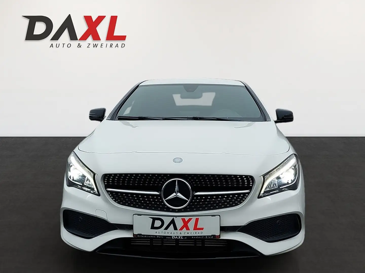 Mercedes-Benz CLA 220 d Aut. Wit - 2