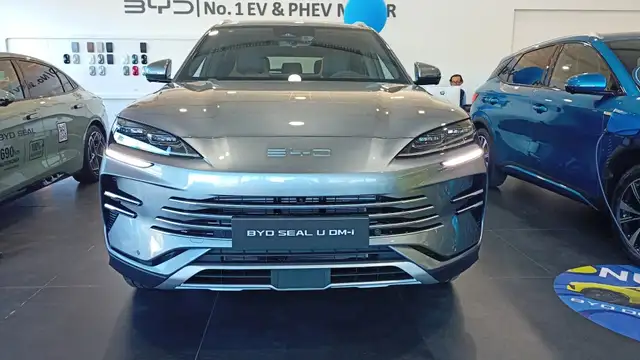 BYD Seal U DM-i Design 238kW 4x4