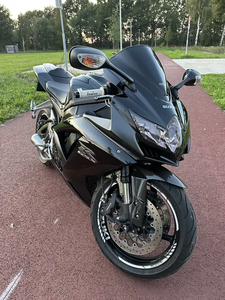 Suzuki GSX-R 750