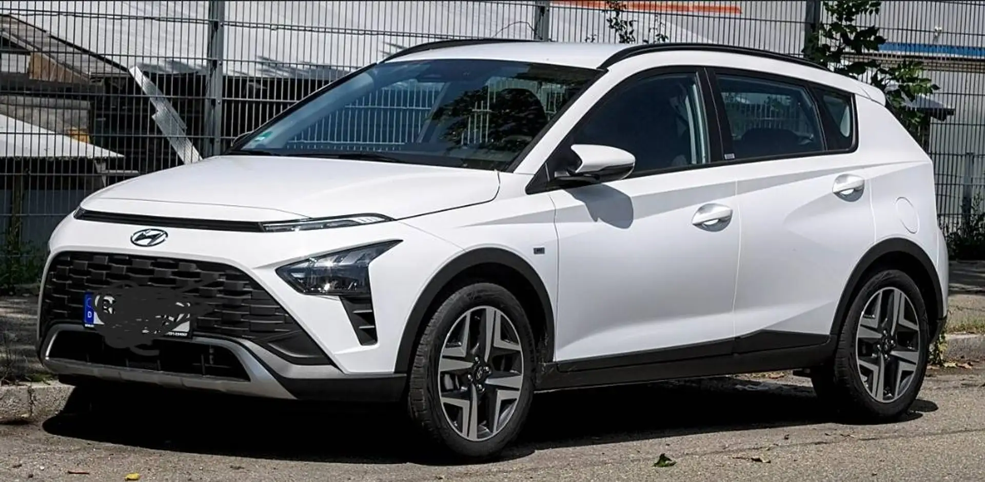 Hyundai BAYON Bayon 1,0 T-GDI i-Line Plus i-Line Plus Weiß - 1
