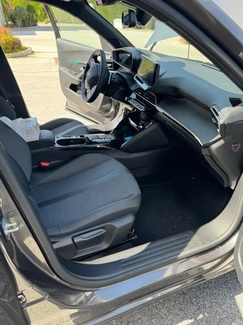 Peugeot 2008 1.2 PureTech S&S Allure EAT8 130 Gris - 2