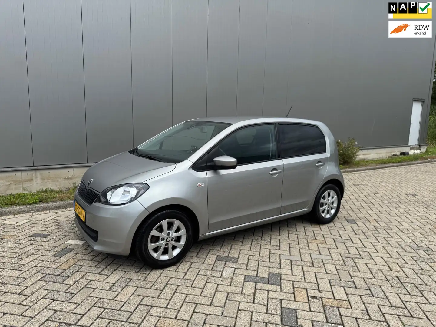 Skoda Citigo 1.0 Greentech 5Drs Airco Cruise Isofix Nap Gris - 1