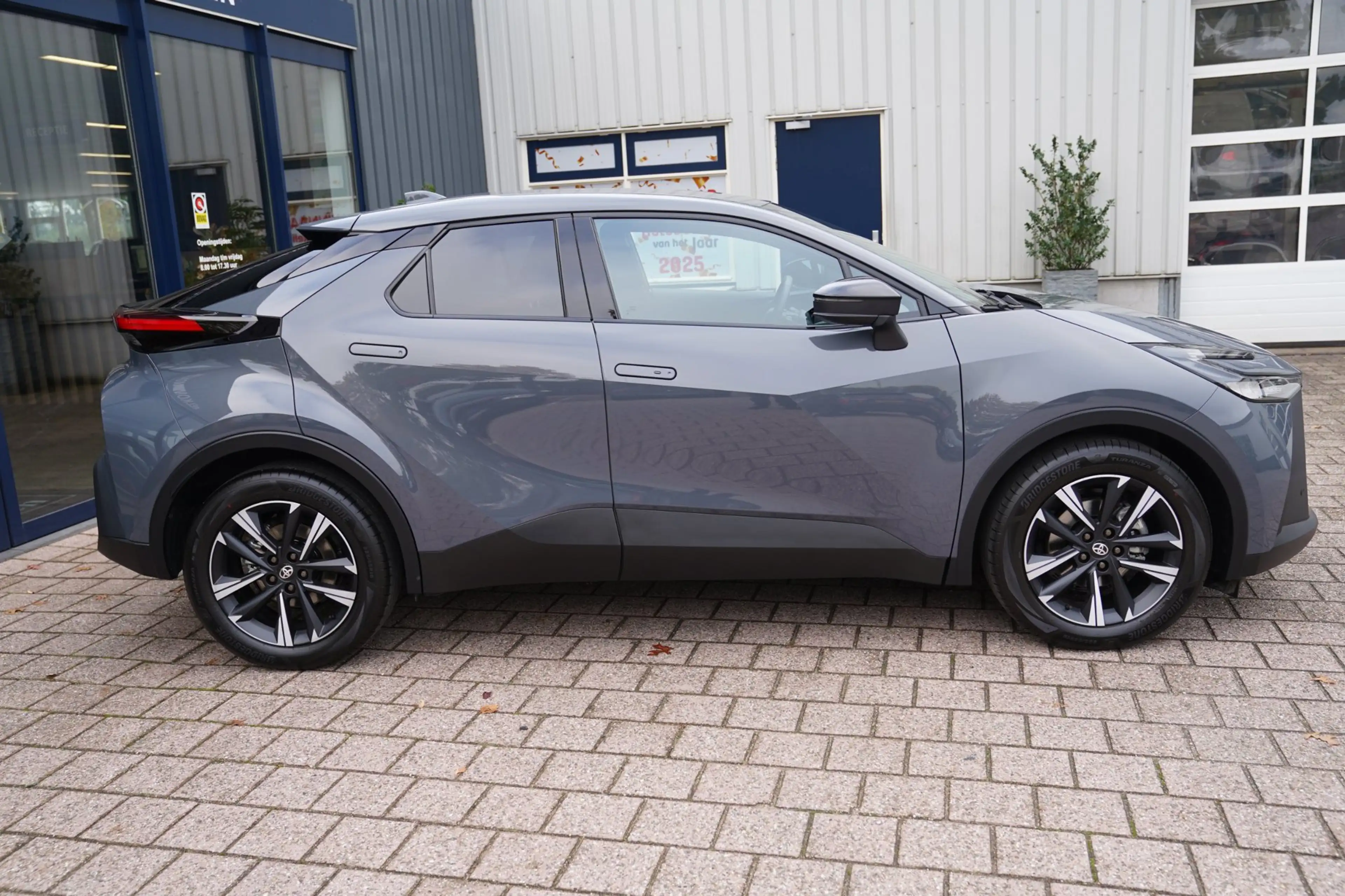 Toyota C-HR 1.8 Hybrid 140 Dynamic | Prijs rijklaar incl. 12 m — photo 8
