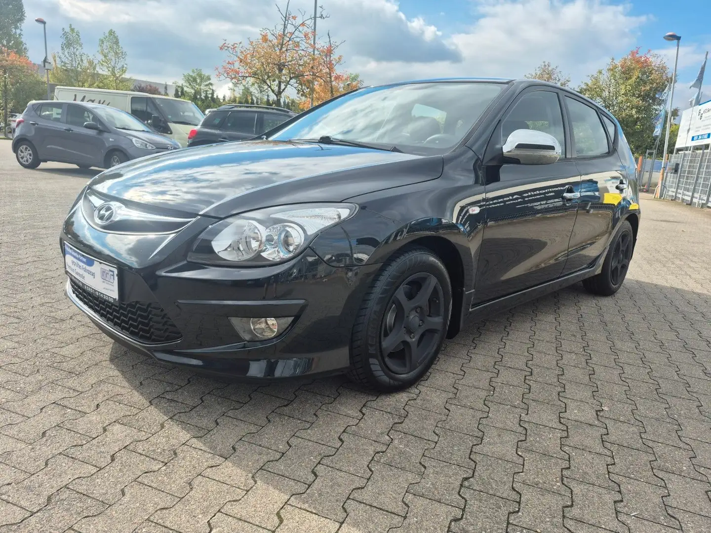 Hyundai i30 1.4 GARANTIE KLIMAANLAGE ALLWETER ALU 1-HAND Schwarz - 1