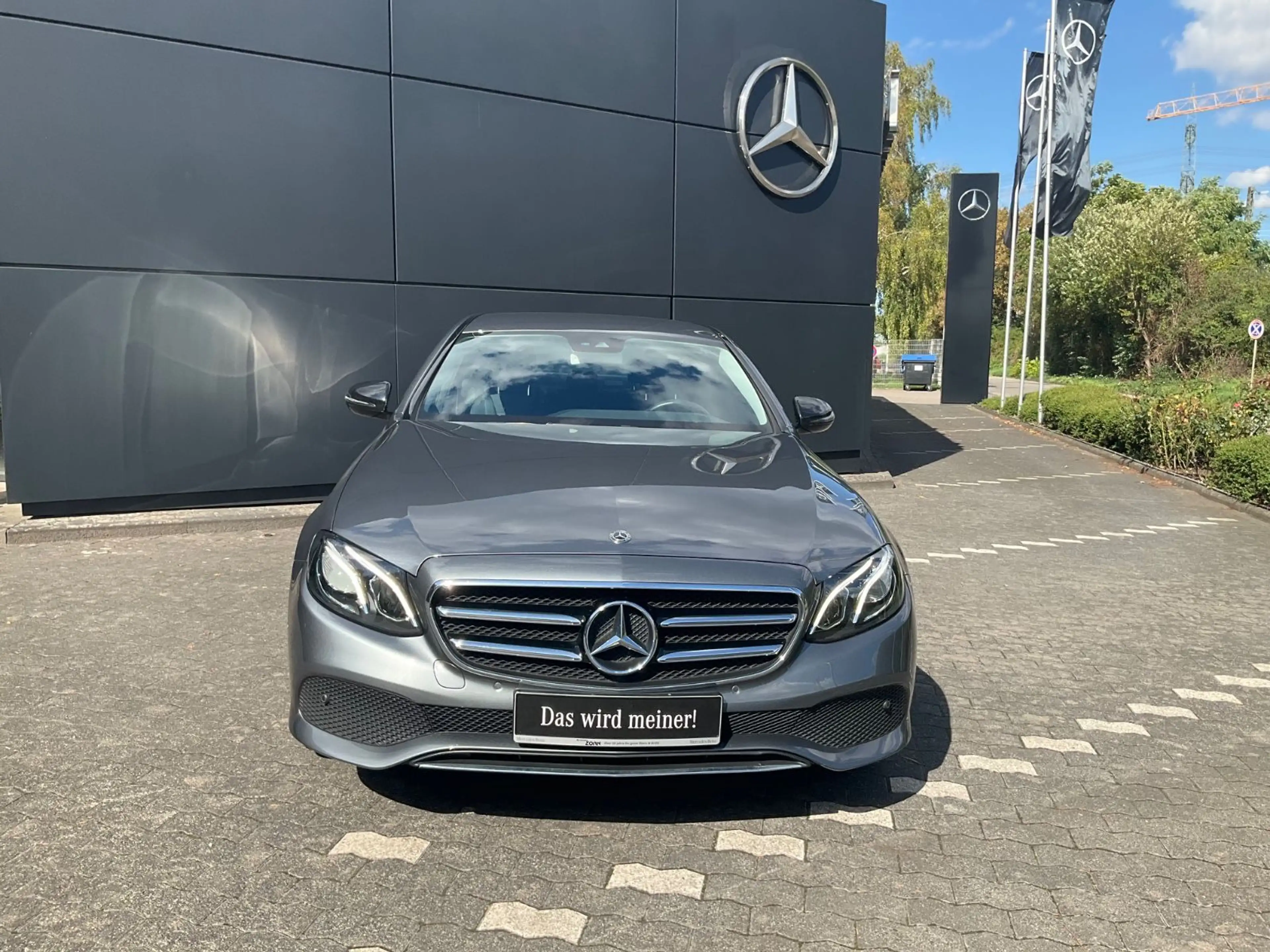 Mercedes-Benz E 200 Limousine Avantgarde — photo 5