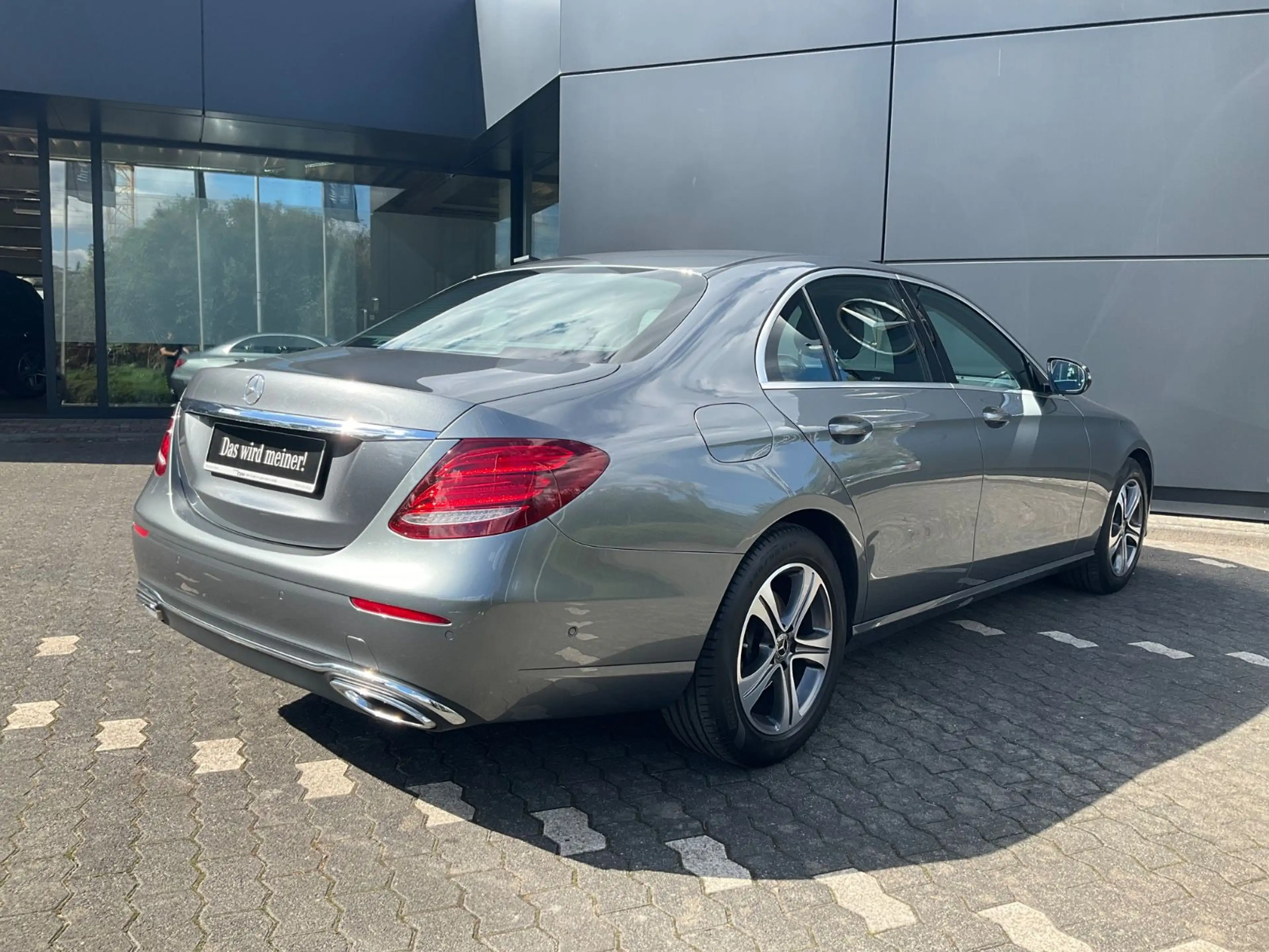 Mercedes-Benz E 200 Limousine Avantgarde — photo 6