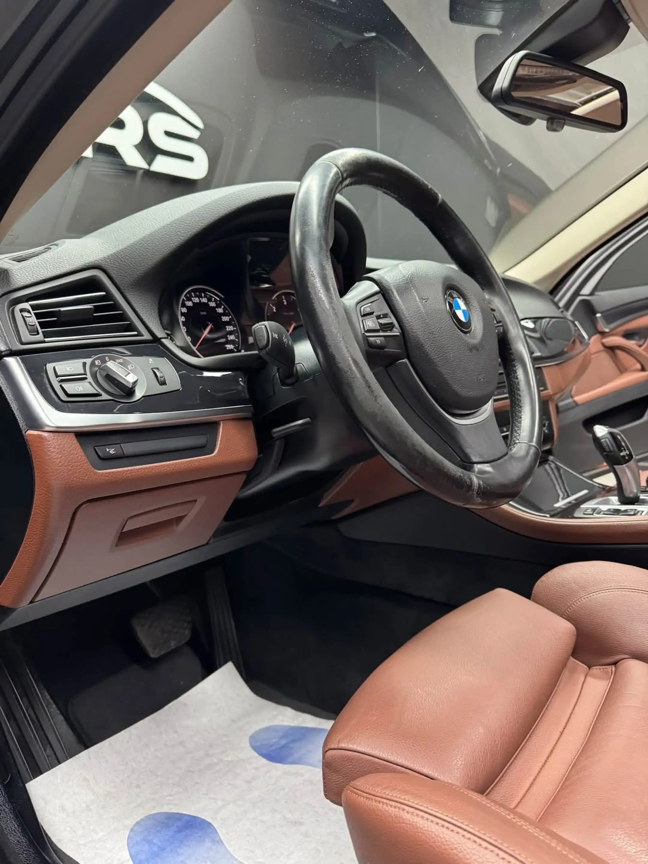 BMW 520 Touring 520 dA **12 mois de garantie** — photo 8