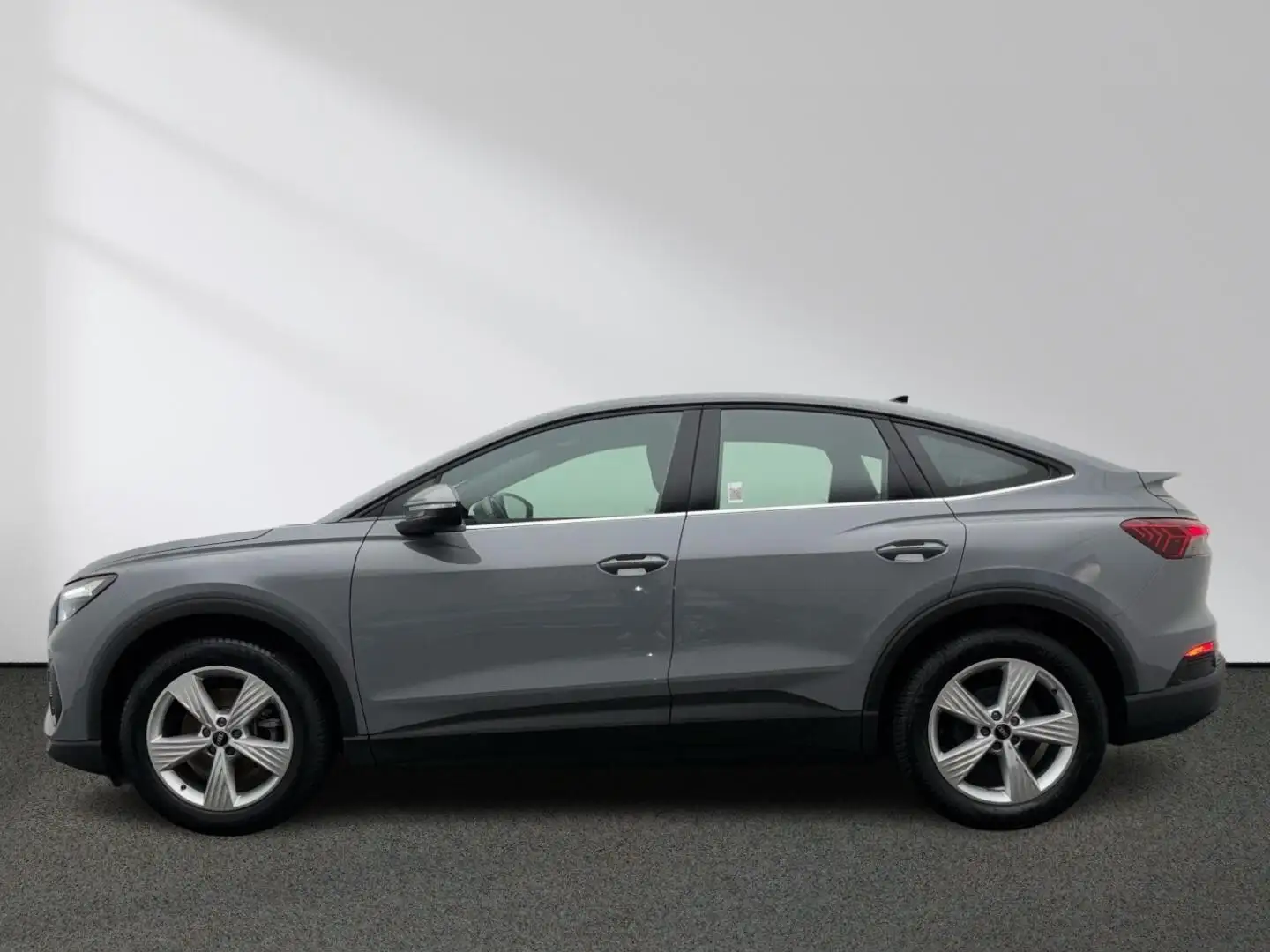 Audi Q4 e-tron Sportback 35 MMI LED Digitalescockpit Grau - 2