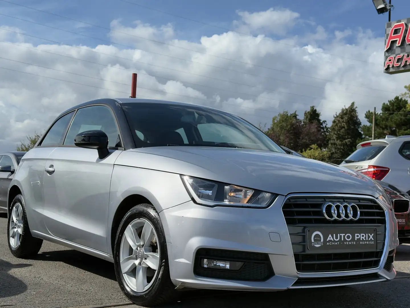 Audi A1 1.0 TFSI ultra Design Navi Clim Auto Euro6b Carnet Grijs - 2