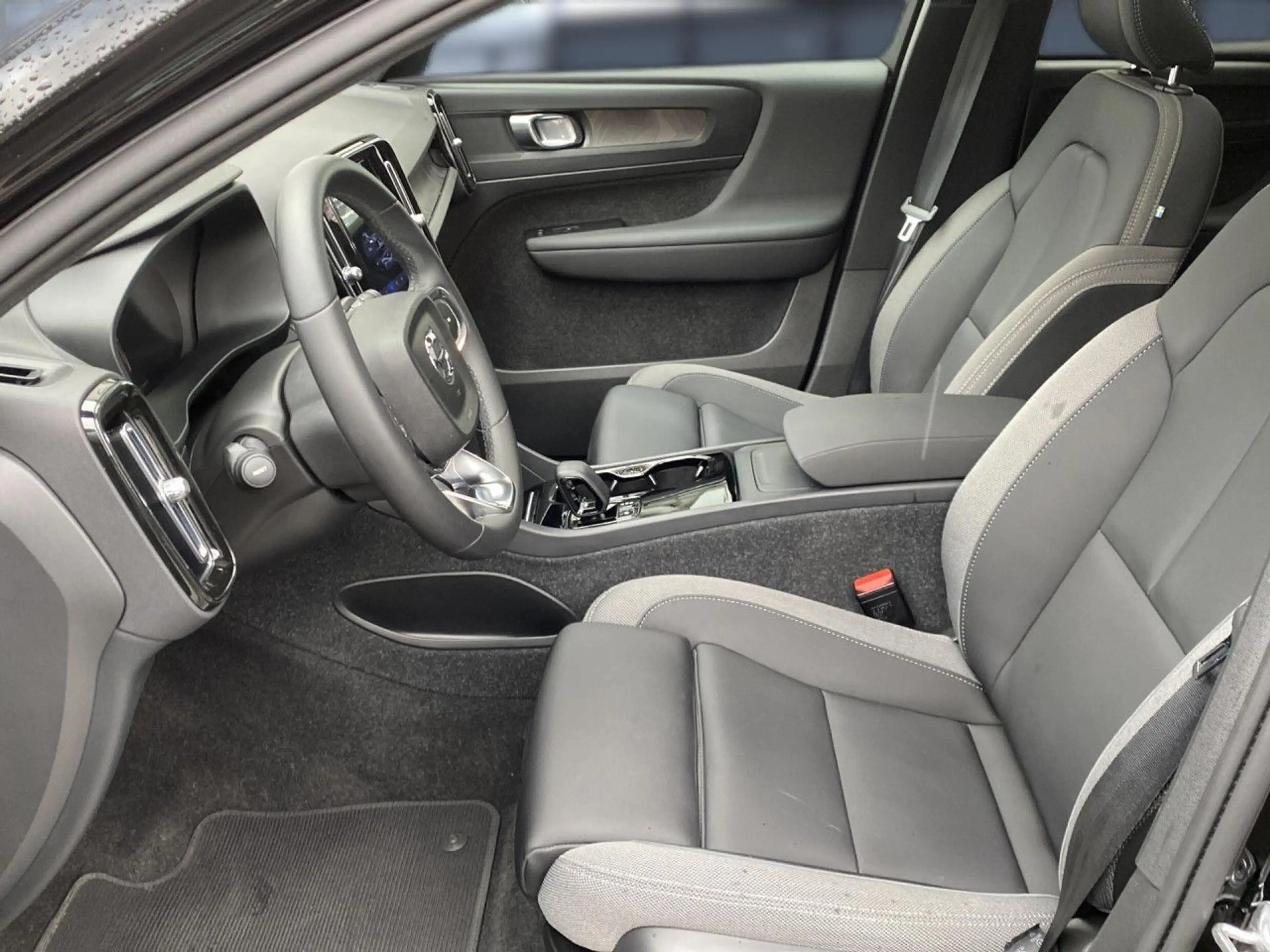 Volvo C40 Plus Recharge Pure Electric 2WD Bluetooth LED — photo 12