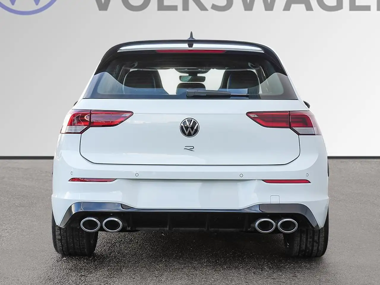 Volkswagen Golf R снимка Volkswagen Golf R