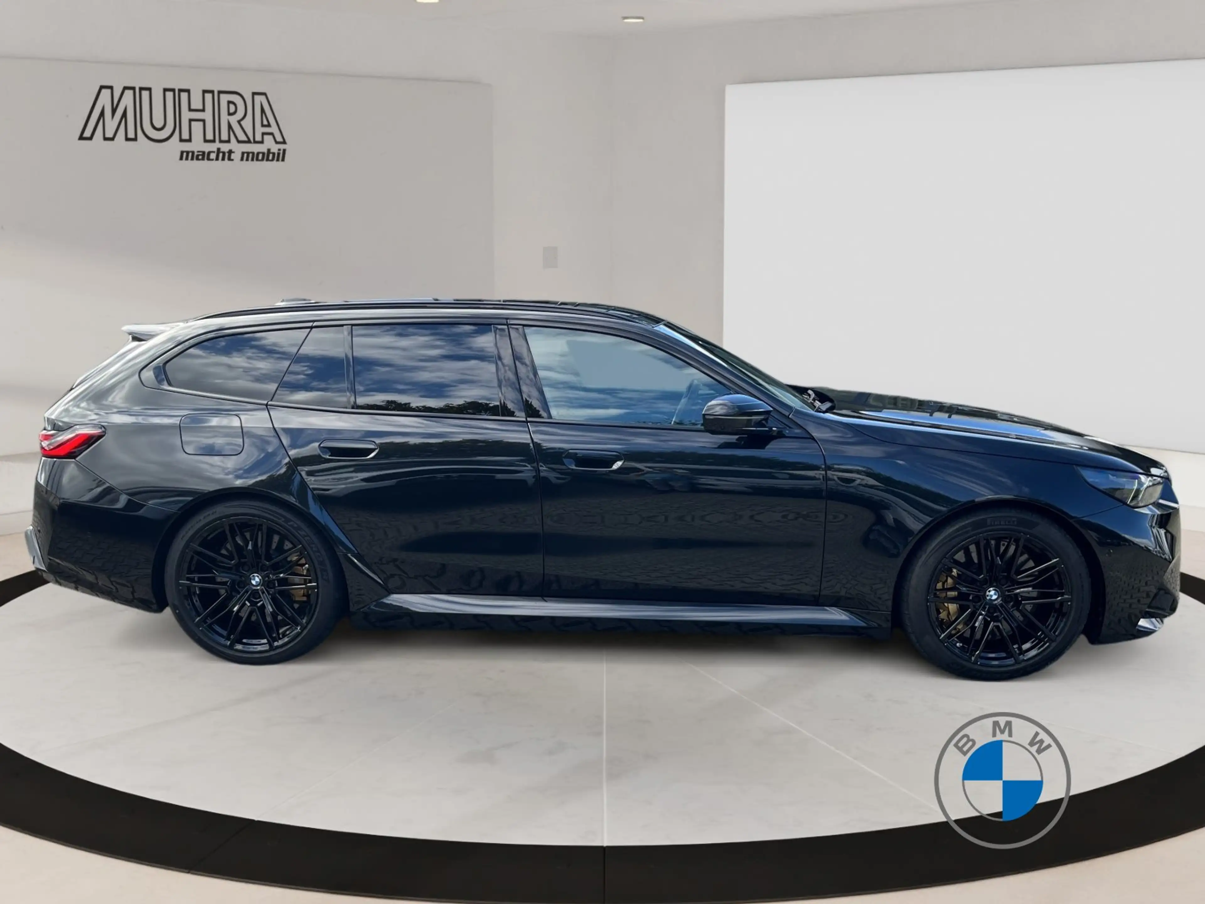 BMW M5 Touring M Sport 20"/21" Keramik Pano AHK — photo 6