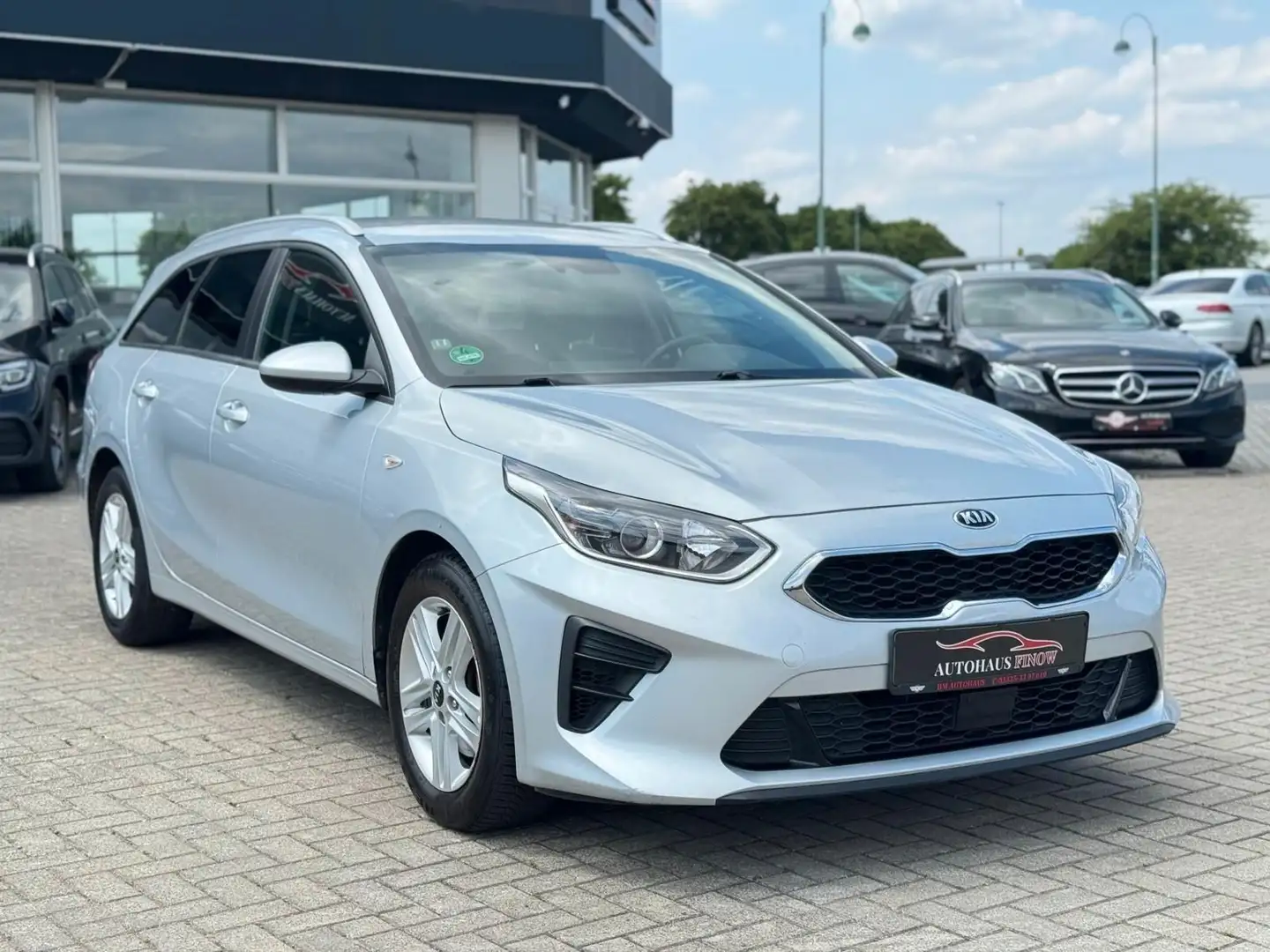 Kia Ceed SW / cee'd SW 1.0 T-GDI"SPUR ASS"KAMERA"SHZ" Silber - 2