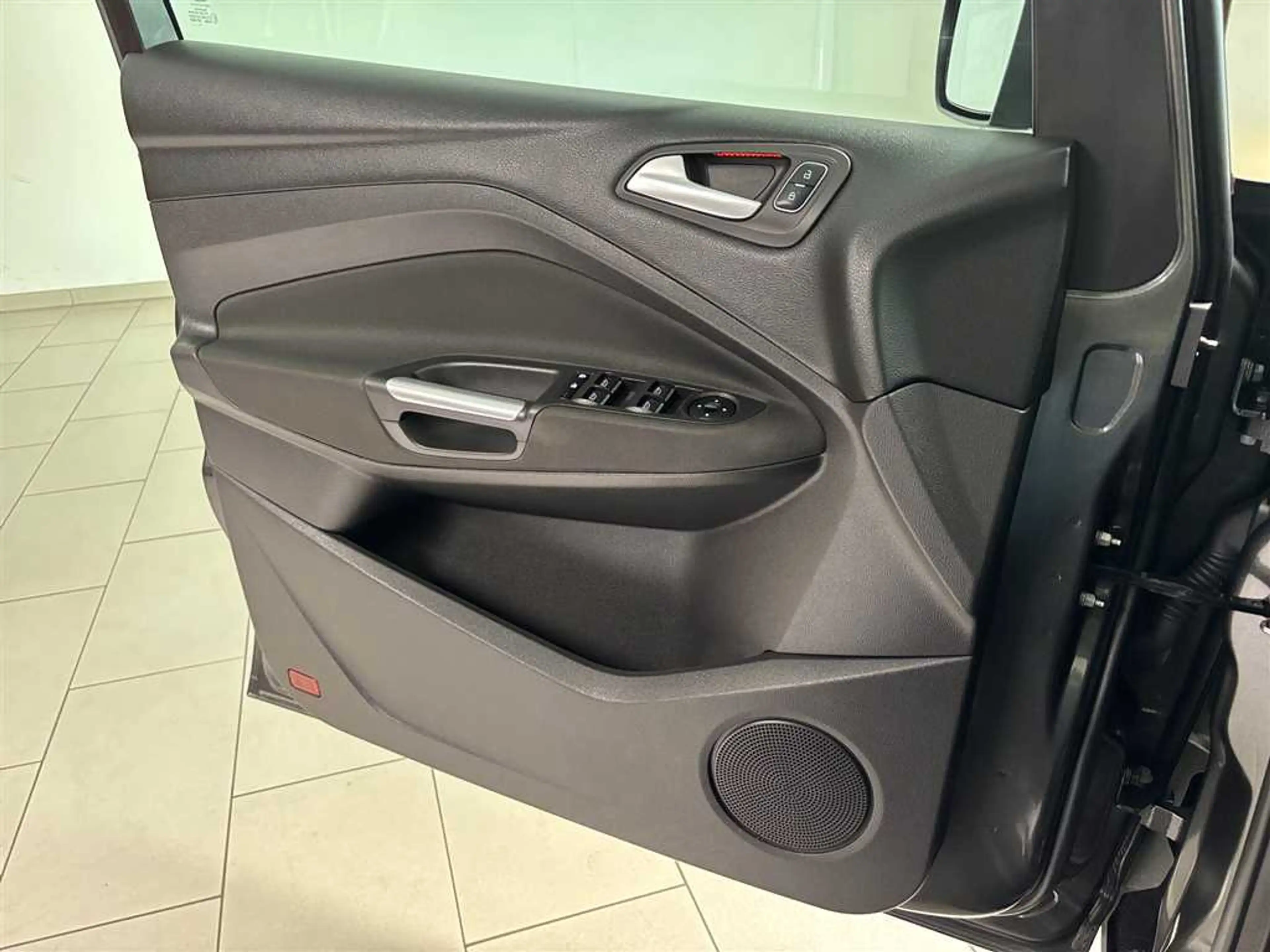 Ford Grand C-Max Titanium 1.0 PDC hinten Klimaautomatik Sitzheizung — photo 11
