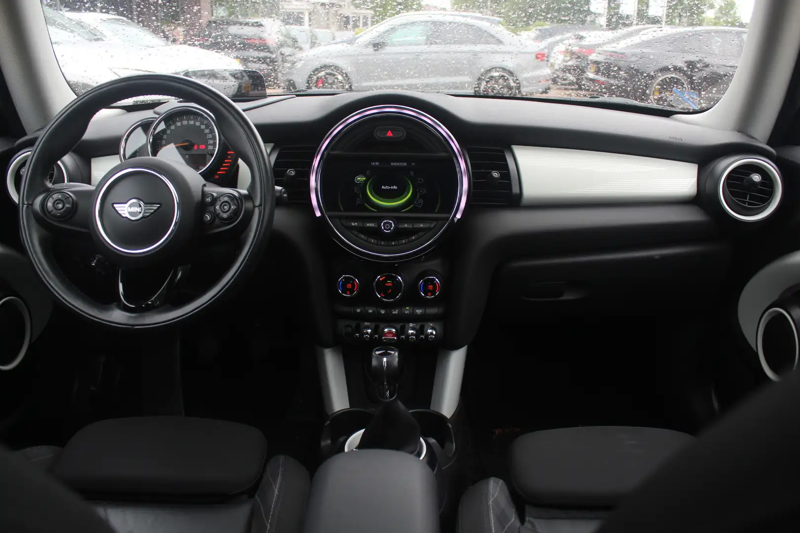 MINI Cooper Mini 1.5 / Panoramadak / Head-up / Half leder / Ke Wit - 2