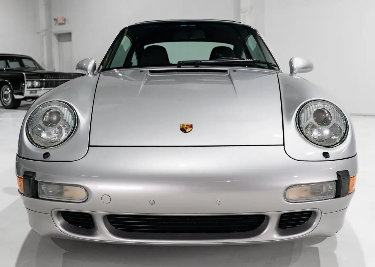 Porsche 911 CARRERA 4S SUNROOF COUPE (ONE OWNER, SIX-SPEED MANUAL) ONE OWNER, SIX-SPEED MANUAL, foto 4